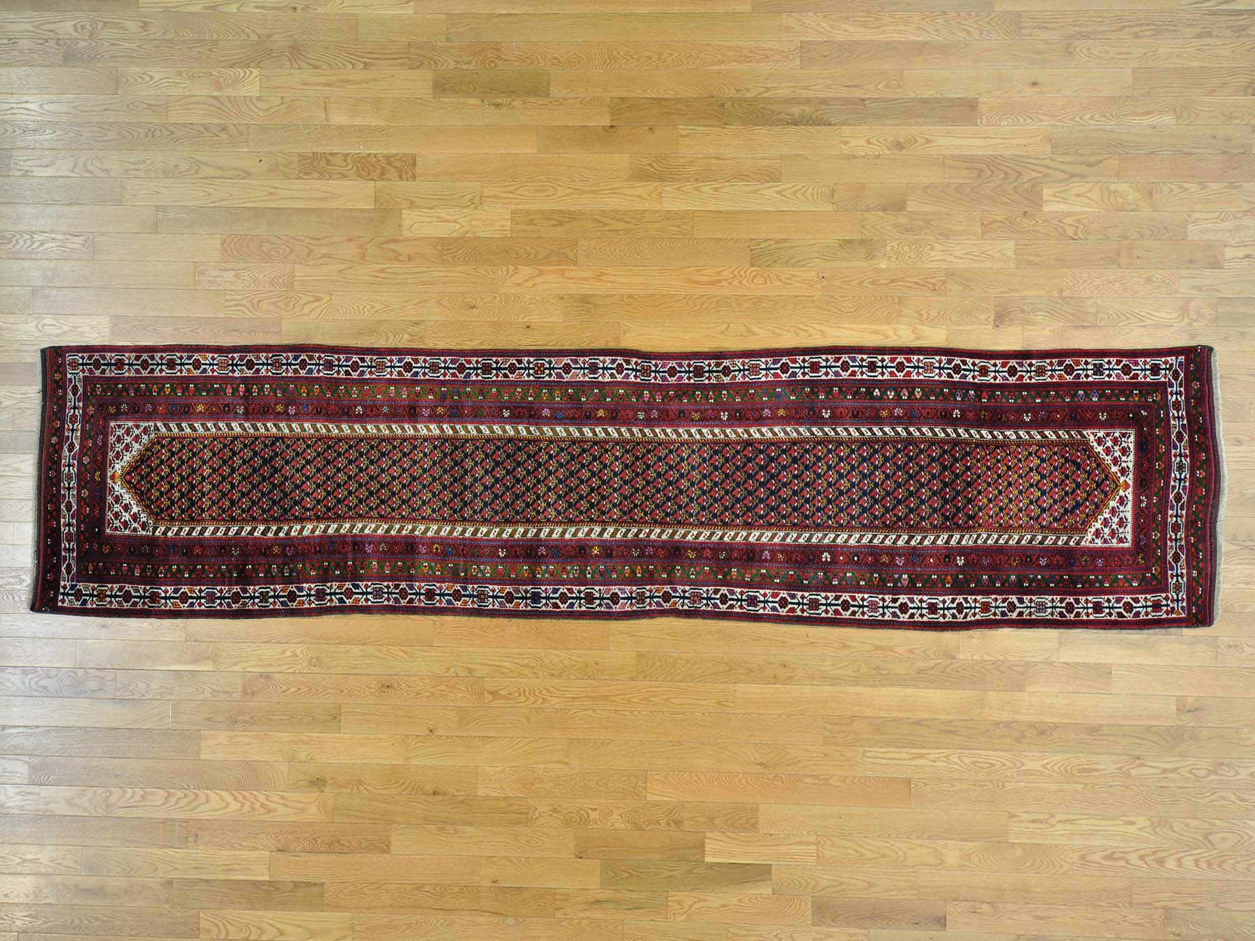Gebochelde Rug The Art Of Rugs