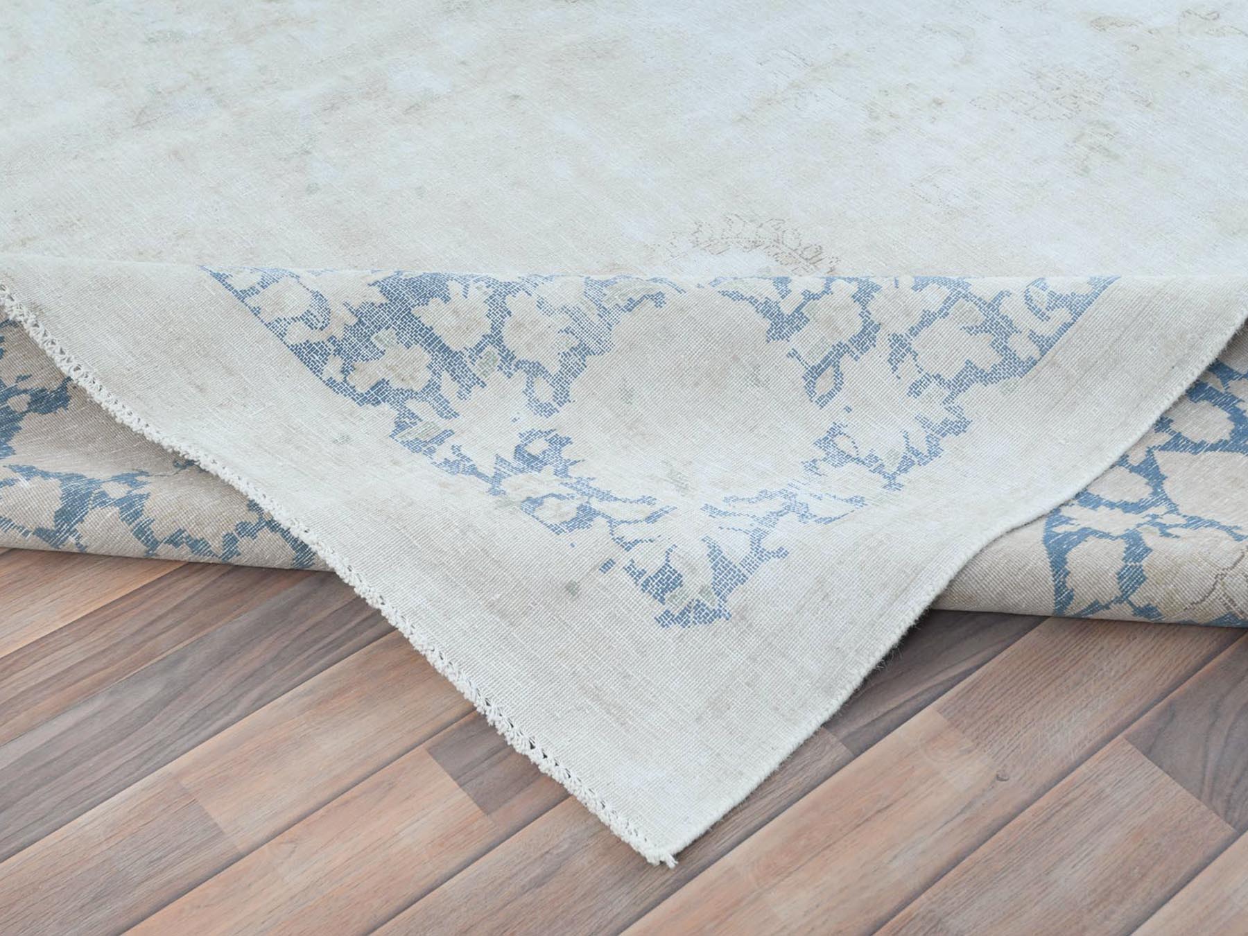 Pursion Rug Worn 9'7