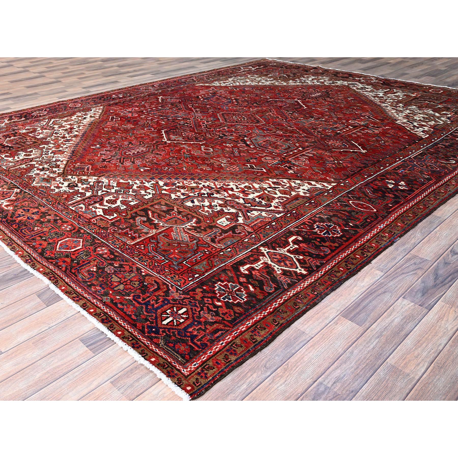 9'8"x12'4" Scarlet Red With Bistro White Corners, Hand Knotted Cropped Thin, Vintage Persian Heriz With Central Geometric Medallion Design, 100% Wool, Even Wear, Good Condition, Sides and Ends Professionally Secured, Oriental Rug Sh108