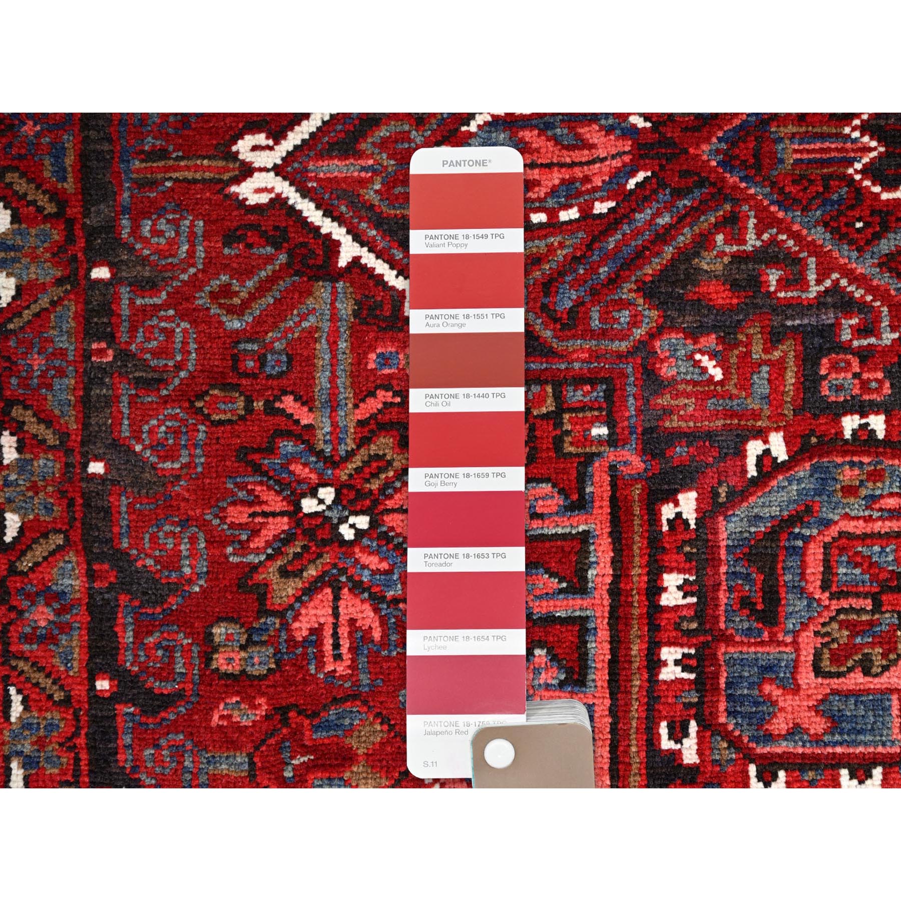 9'8"x12'4" Scarlet Red With Bistro White Corners, Hand Knotted Cropped Thin, Vintage Persian Heriz With Central Geometric Medallion Design, 100% Wool, Even Wear, Good Condition, Sides and Ends Professionally Secured, Oriental Rug Sh108