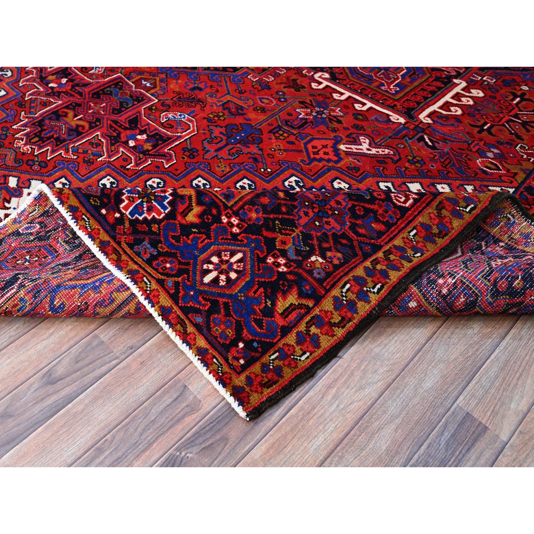 10'x12'9" Goji Berry Red With Large Centre Medallion, 100% Wool, Hand Knotted, Tribal Weaving, Clean, Ends And Sides Secured, Good Condition, Persian Heriz Vintage Oriental Rug Sh110