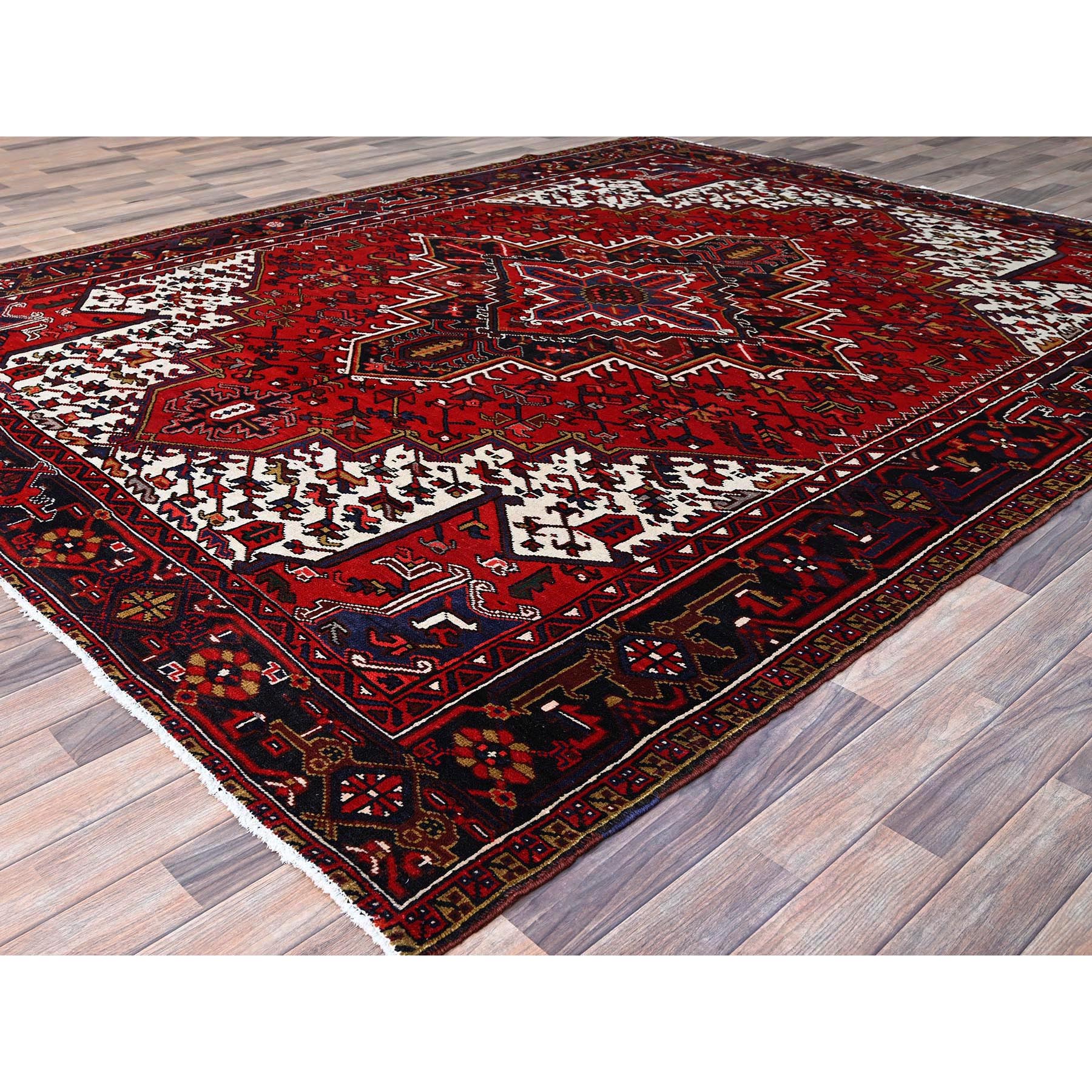8'4"x10'7" Penn Red With Snow Drift White Corners, Hand Knotted, Clean, Good Condition, Tribal Weaving, Natural Dyes, Vintage Persian Heriz With Centre Flower Element, Oriental Rug Sh158