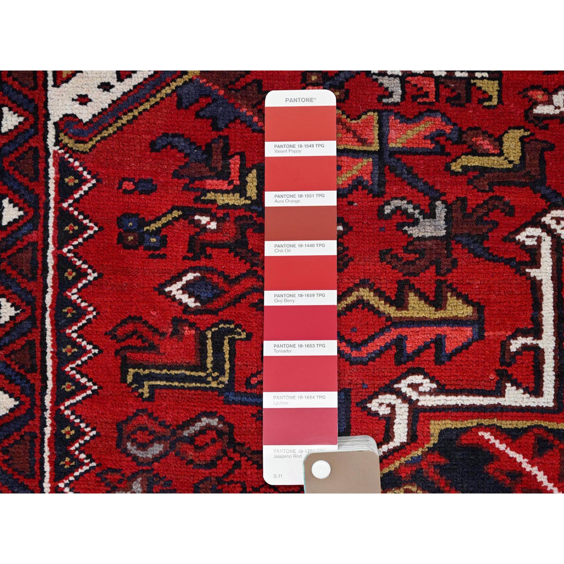 8'4"x10'7" Penn Red With Snow Drift White Corners, Hand Knotted, Clean, Good Condition, Tribal Weaving, Natural Dyes, Vintage Persian Heriz With Centre Flower Element, Oriental Rug Sh158
