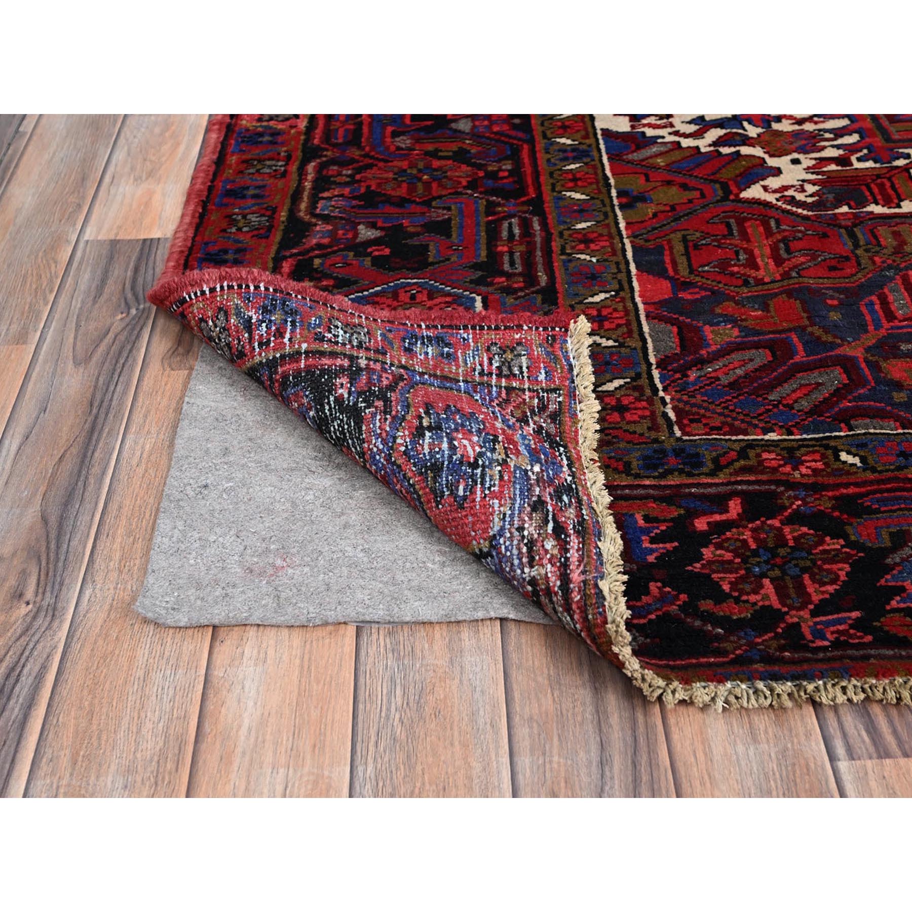8'4"x11' Barn Red With Geometric Centre Element, Mint Condition, Clean, Cropped Thin, Sides And Ends Secured Professionally, Hand Knotted, Soft Wool, Persian Heriz, Tribal Weaving, Vintage Oriental Rug Sh179