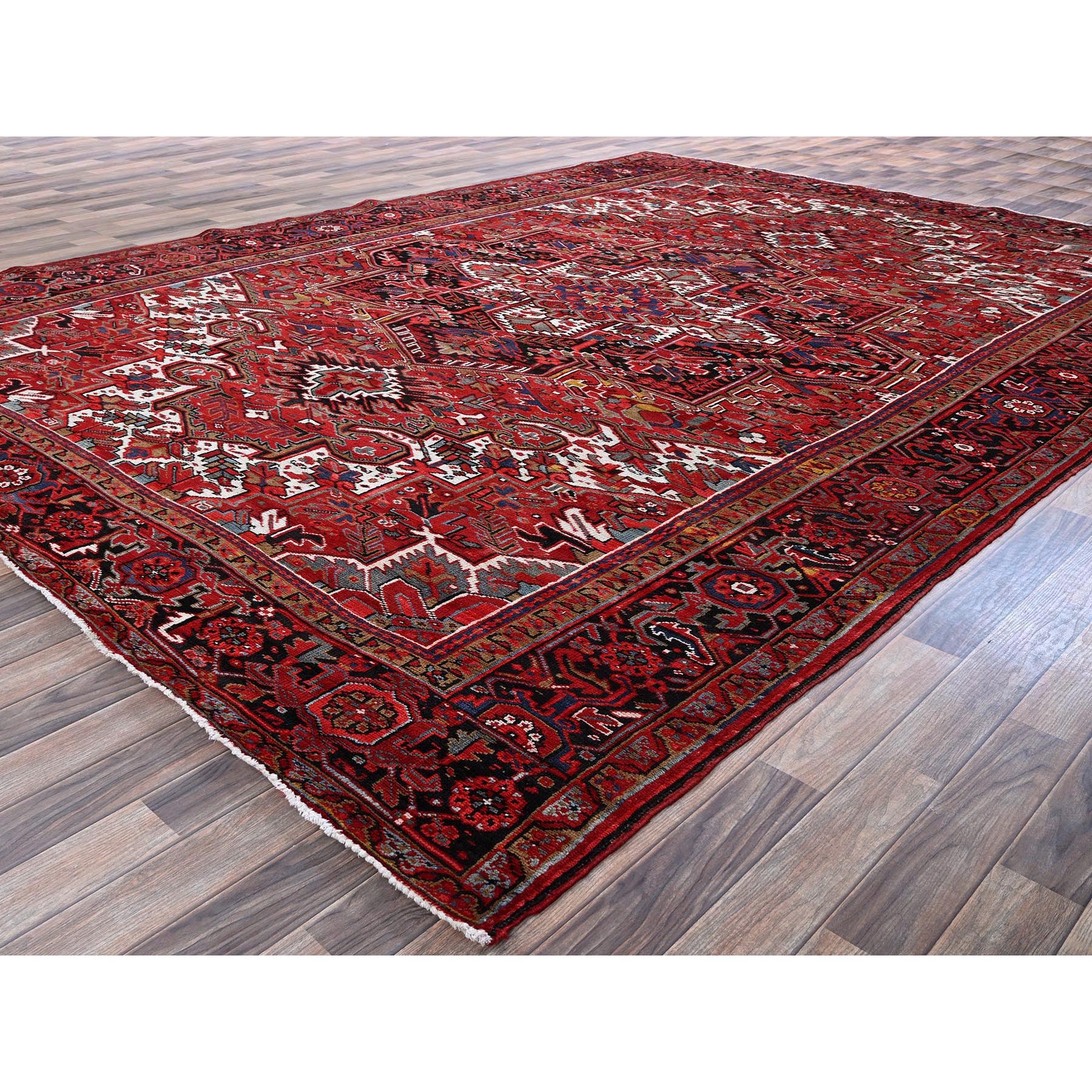 9'5"x12'10" Scarlet Red, Vintage Persian Heriz with Large Medallion Design, 100% Wool, Hand Knotted, Even Wear, Cropped Thin, Good Condition, Sides and Ends Professionally Secured, Oriental Rug Sg281