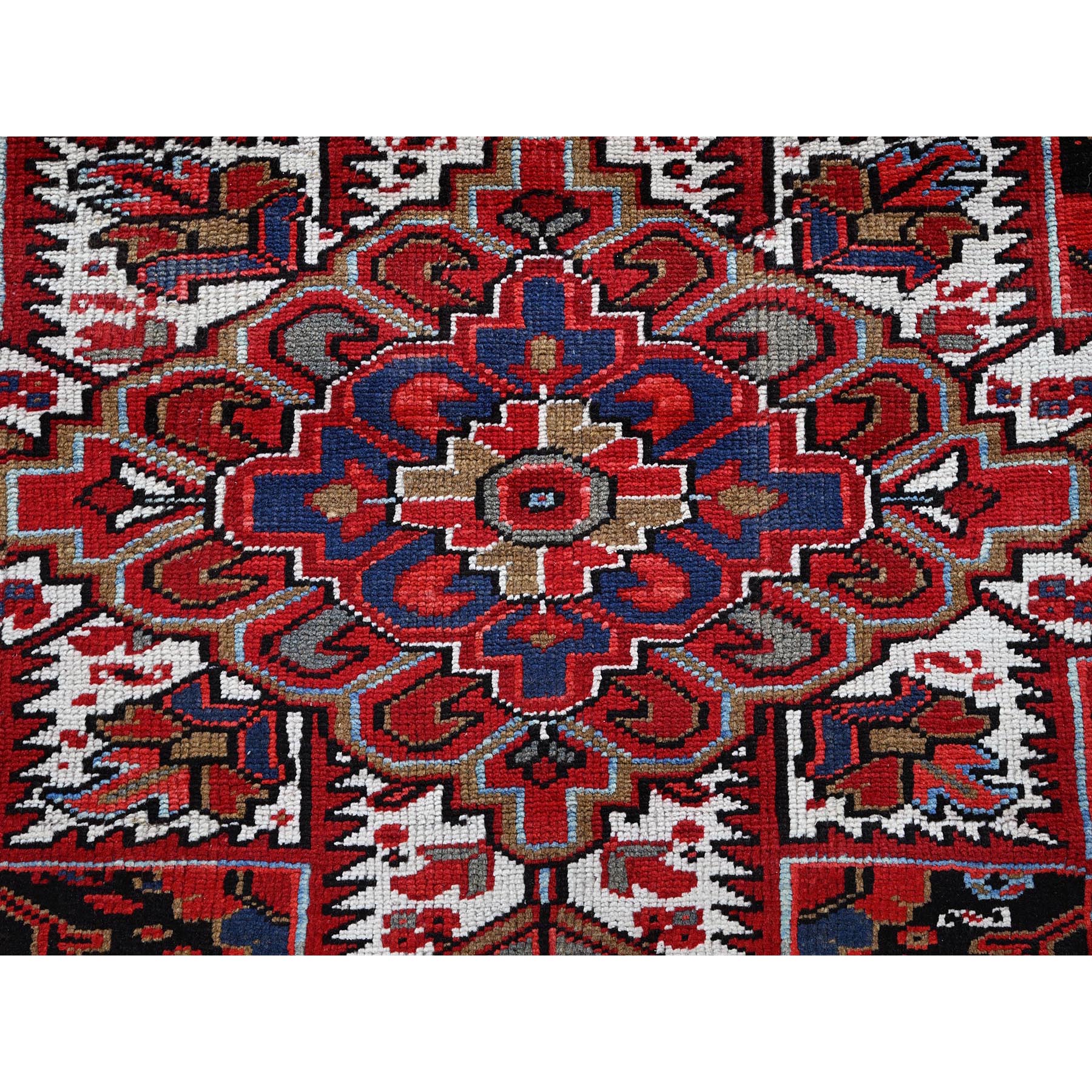 9'5"x12'10" Scarlet Red, Vintage Persian Heriz with Large Medallion Design, 100% Wool, Hand Knotted, Even Wear, Cropped Thin, Good Condition, Sides and Ends Professionally Secured, Oriental Rug Sg281