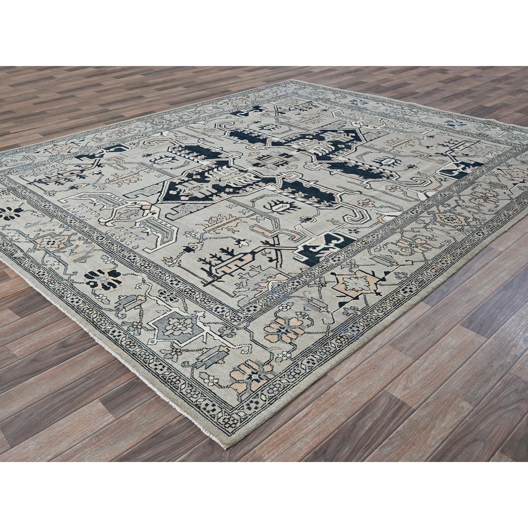 8'x9'9" Cloud Gray, Peshawar with Serapi Heriz Medallion Design, Hand Knotted, 100% Wool, Densely Woven, Oriental Rug Sh321