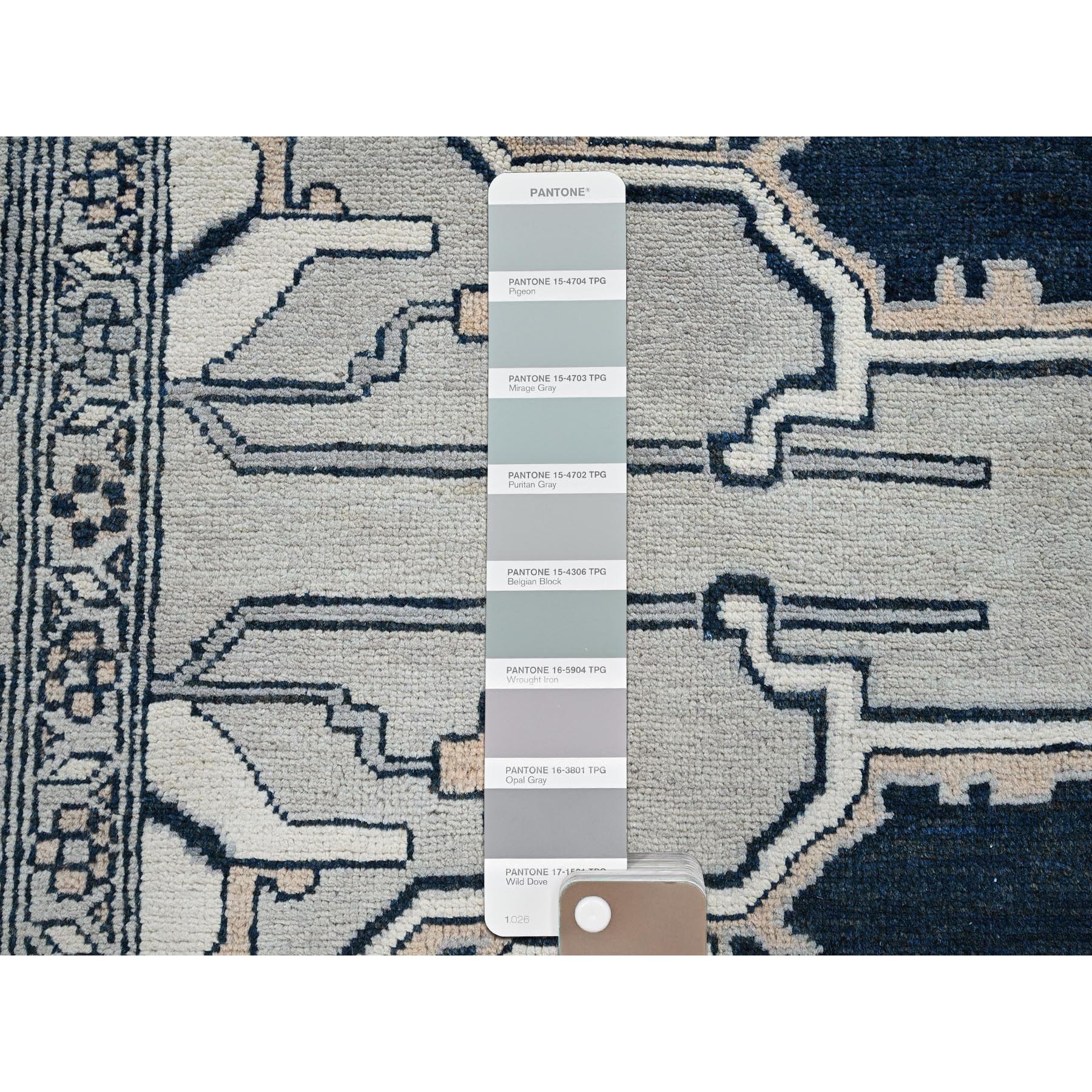 8'x9'9" Cloud Gray, Peshawar with Serapi Heriz Medallion Design, Hand Knotted, 100% Wool, Densely Woven, Oriental Rug Sh321