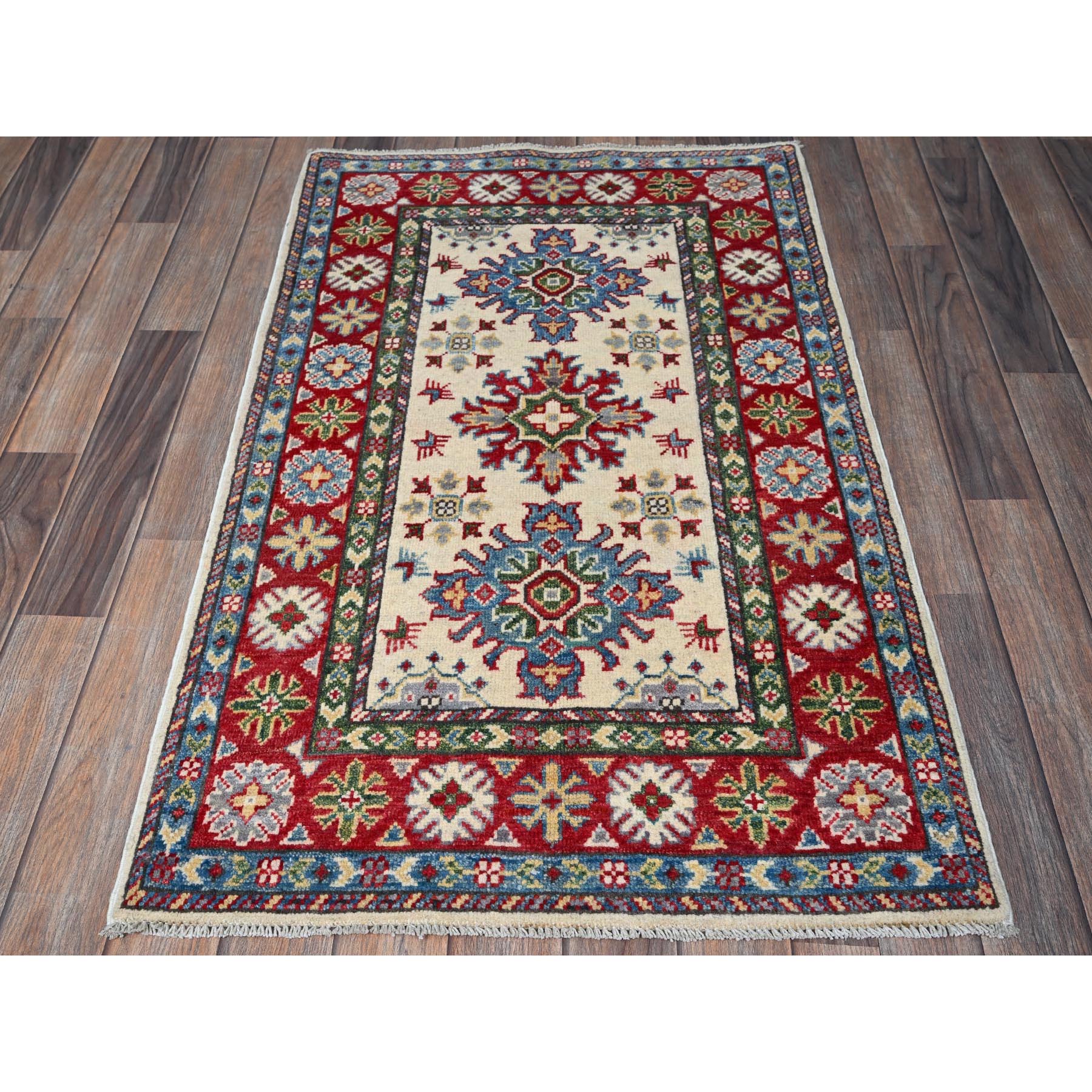 2'6"x4'1" Alabaster White, Kazak with Geometric Medallions Design, Hand Knotted, Vegetable Dyes, Soft Wool, Denser Weave, Sample, Mat, Oriental Rug Sh393