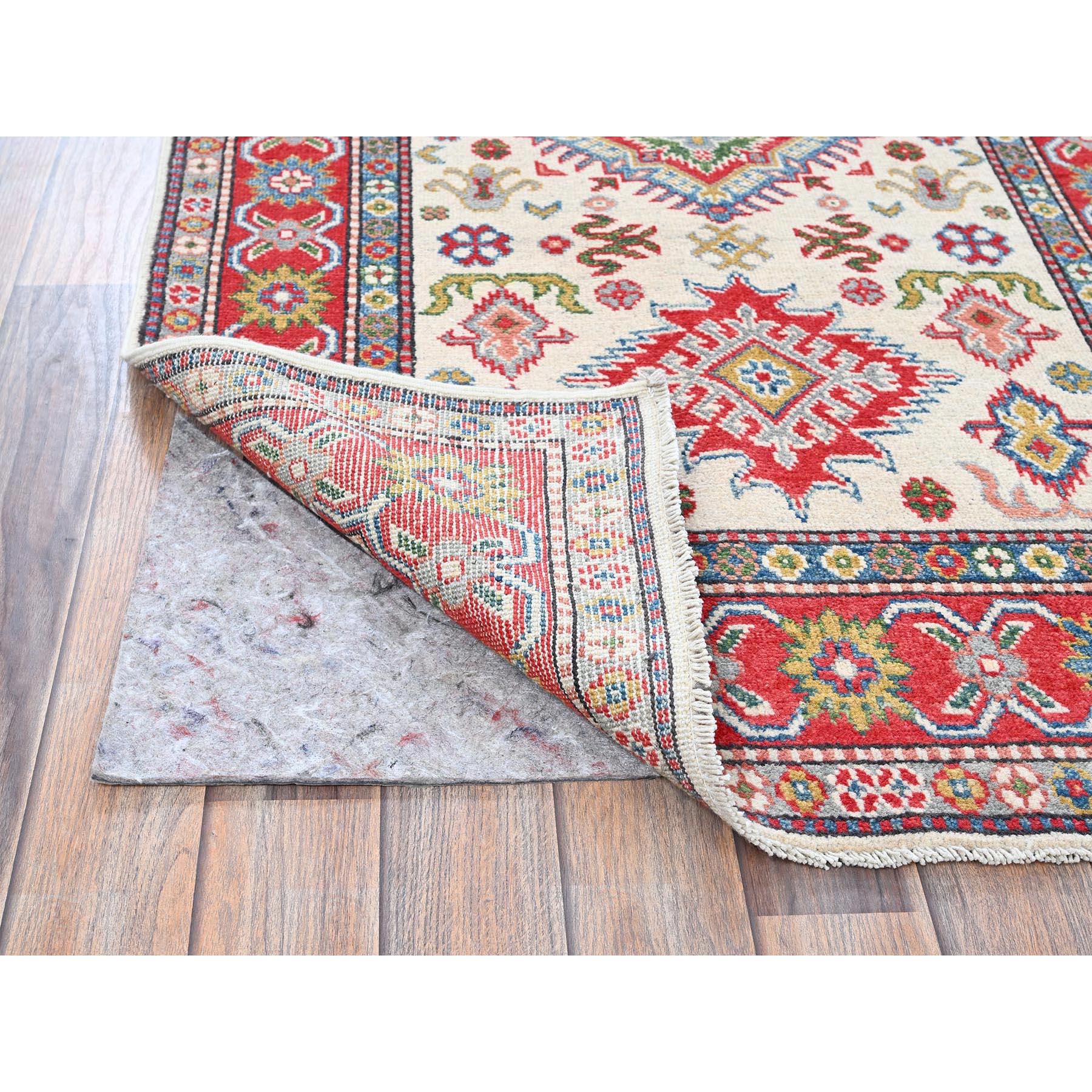 3'2"x5'3" Pearl White, Hand Knotted, Kazak with Geometric Medallions Design, Soft and Velvety Wool, Vegetable Dyes, Denser Weave, Oriental Rug Sh415