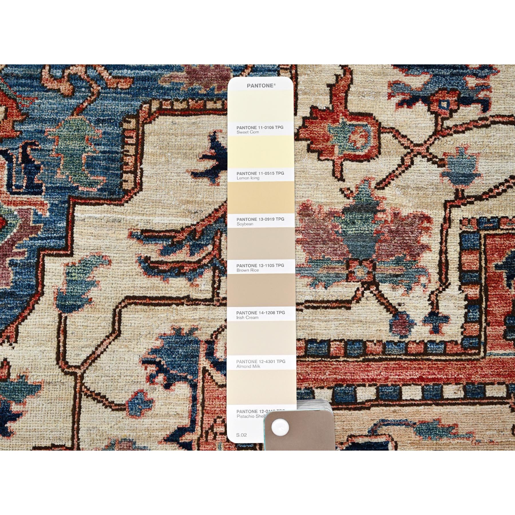 8'1"x9'8" Chiffon White, Aryana Grade, Serapi Heriz with Large Medallion Design, Vegetable Dyes, High Mountain Wool, Hand Knotted, Soft Pile, Densely Woven, Oriental Rug Sh1037
