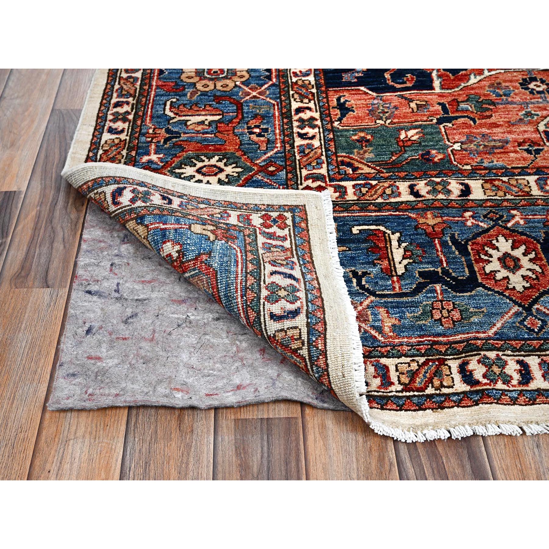 8'1"x10'1" Chiffon White, Aryana Grade, Serapi Heriz with Large Medallion Design, Vegetable Dyes, High Mountain Wool, Hand Knotted, Soft Pile, Densely Woven, Oriental Rug Sh1039