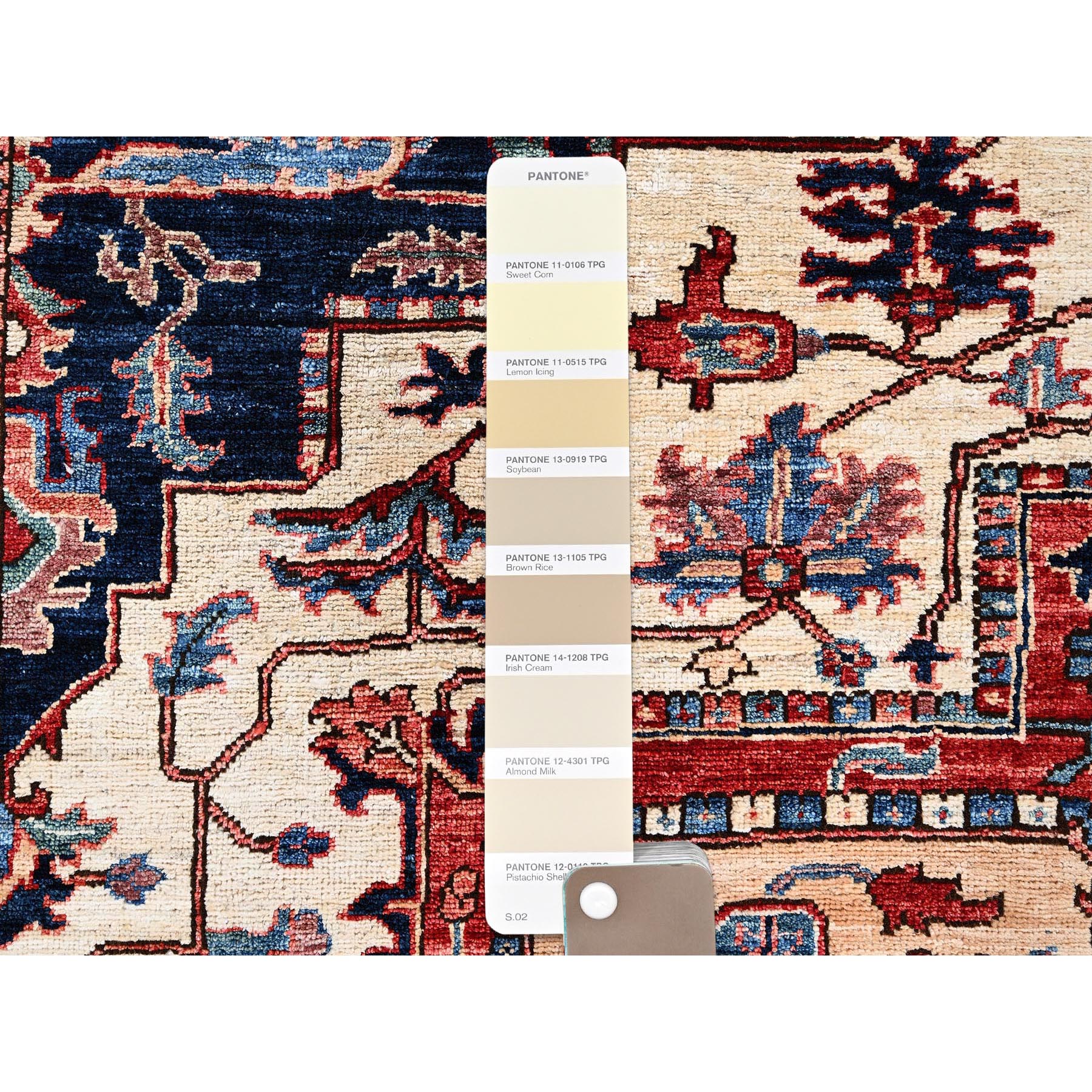 8'1"x10'1" Chiffon White, Aryana Grade, Serapi Heriz with Large Medallion Design, Vegetable Dyes, High Mountain Wool, Hand Knotted, Soft Pile, Densely Woven, Oriental Rug Sh1039