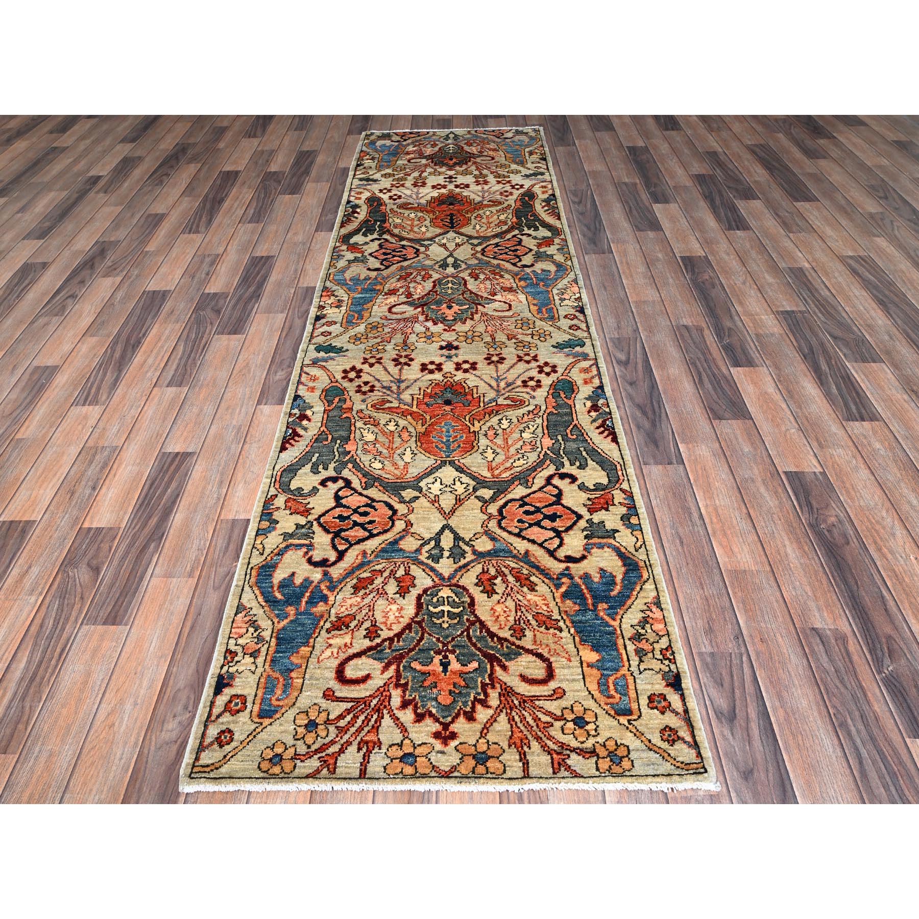2'8"x9'7" Oyster Gray, Bijar Garus Design, Aryana Collection, Vegetable Dyes, High Mountain Wool, Hand Knotted, Soft Pile, Densely Woven, Runner, Oriental Rug Sh1070