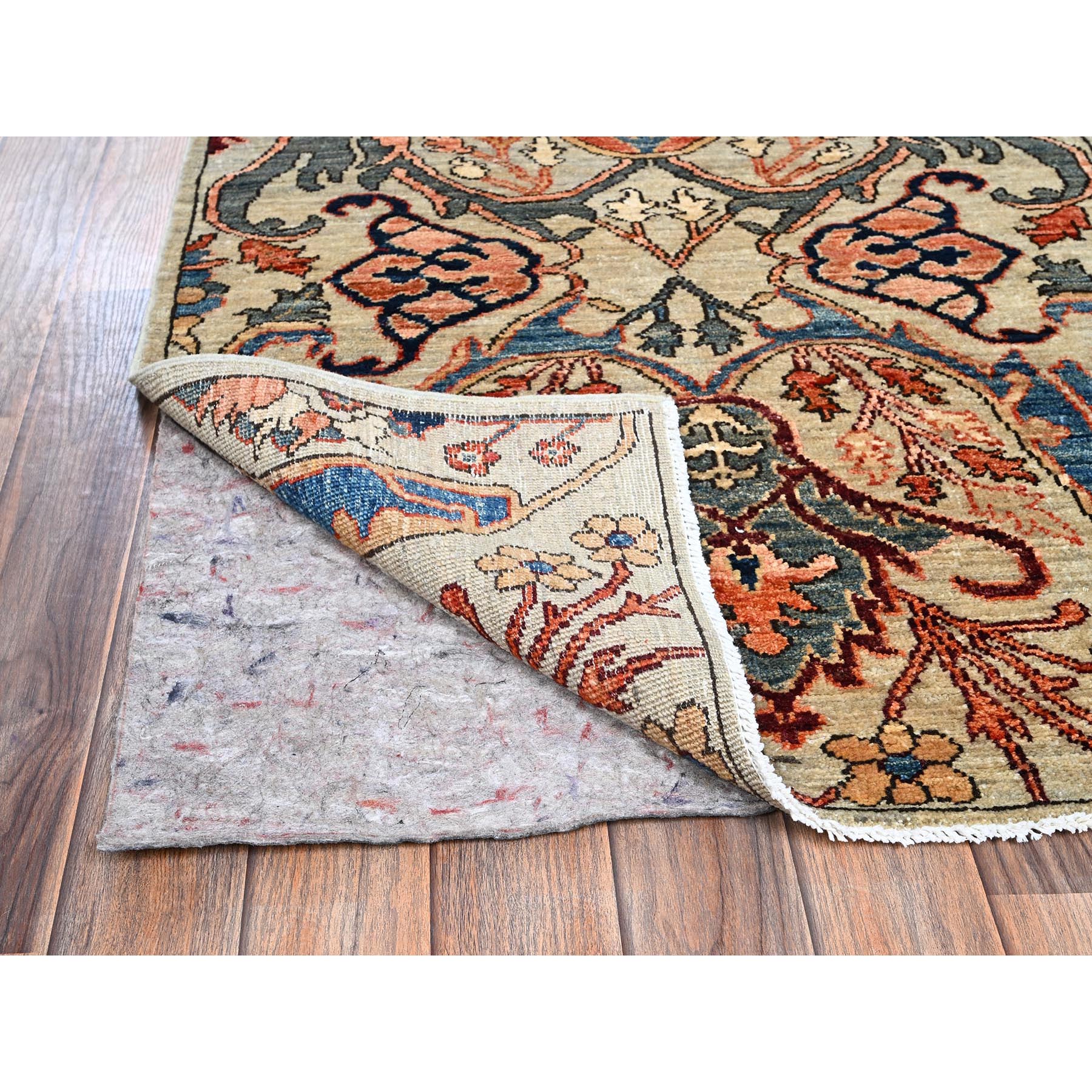 2'8"x9'7" Oyster Gray, Bijar Garus Design, Aryana Collection, Vegetable Dyes, High Mountain Wool, Hand Knotted, Soft Pile, Densely Woven, Runner, Oriental Rug Sh1070
