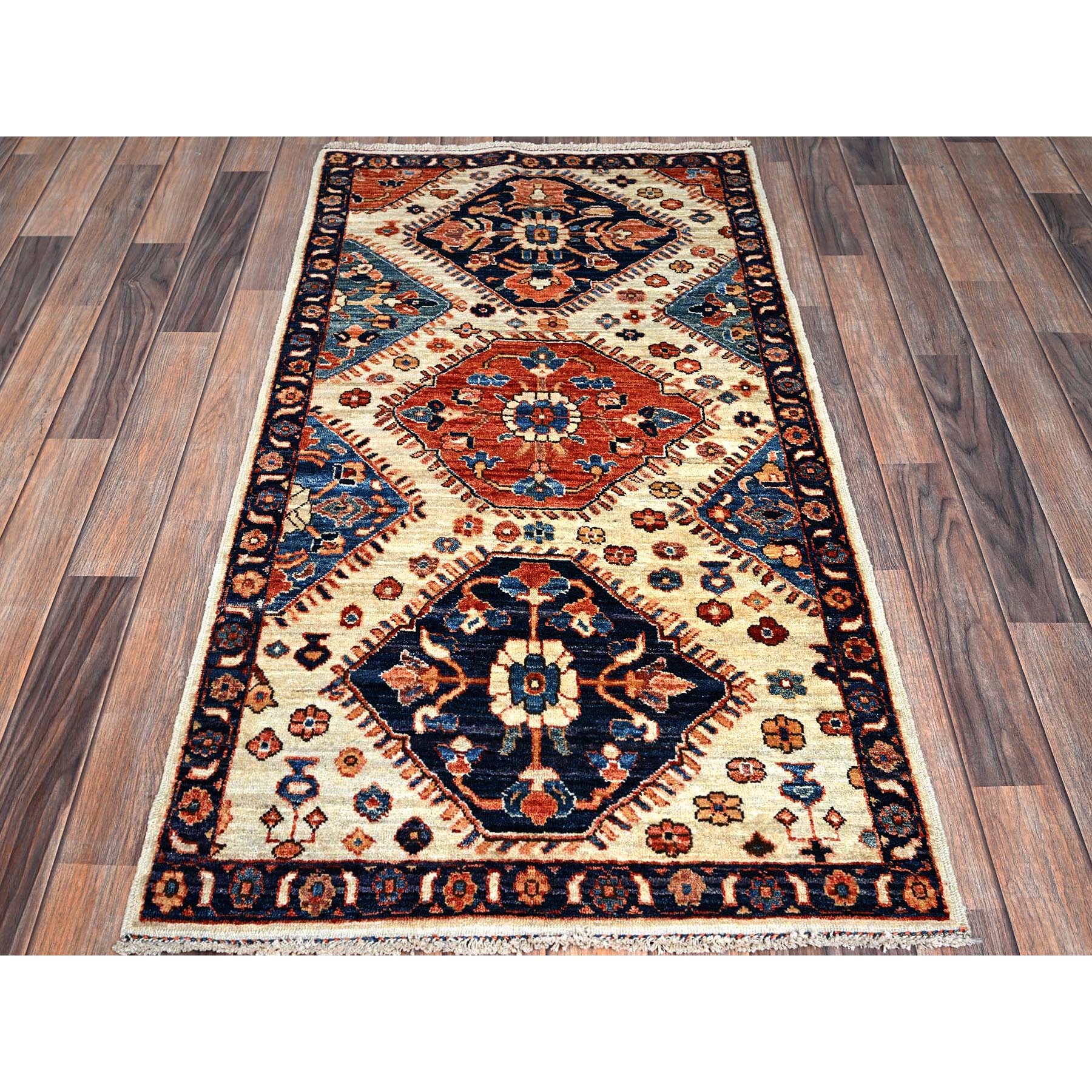 2'7"x4'10" Chiffon White, Northwest Persian with Medallions Design, Aryana Collection, Vegetable Dyes, Soft Pile, High Mountain Wool, Hand Knotted, Densely Woven, Oriental Rug Sh1083