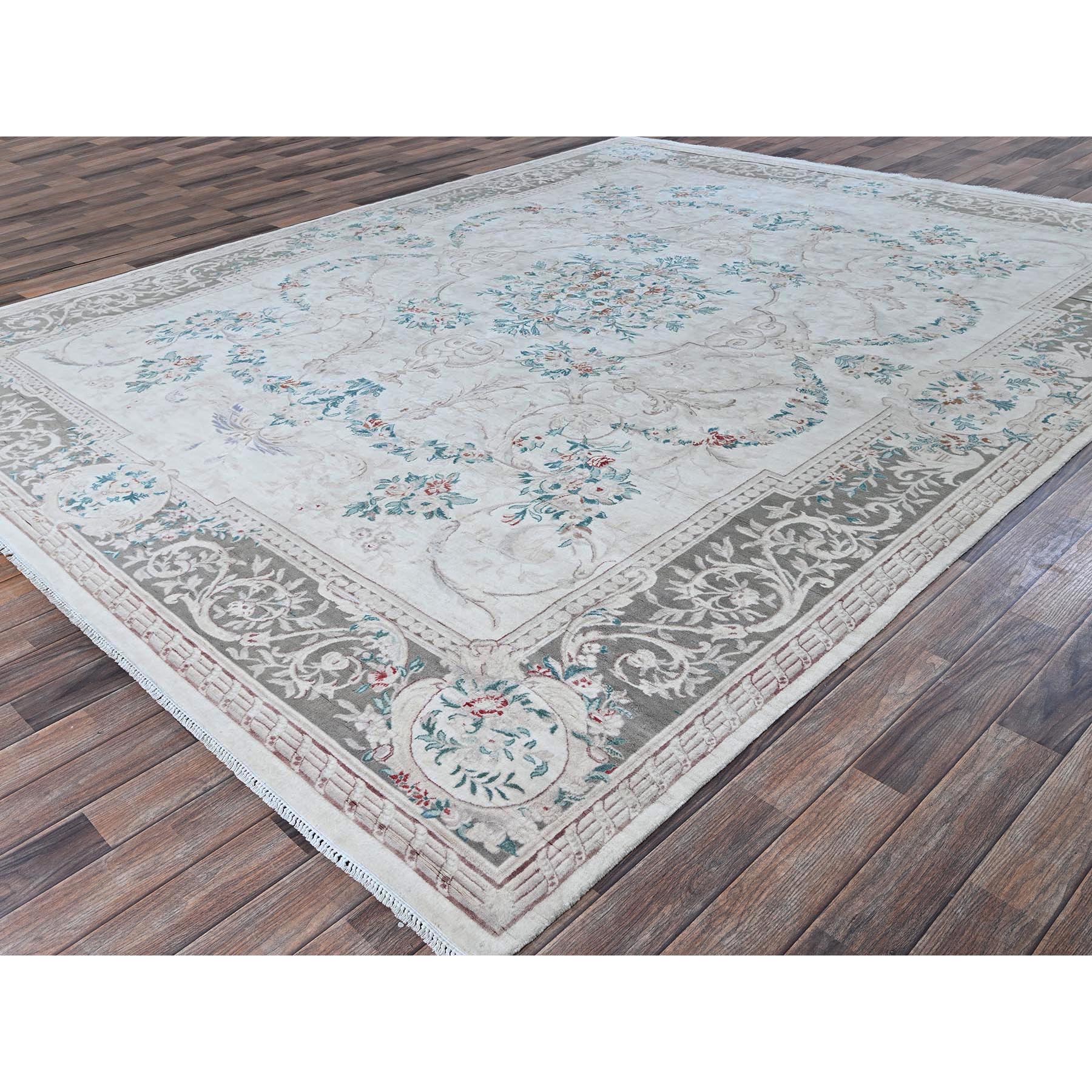 9'x11'9" Daisy White, Washed Out, Aubusson Design, Pak Persian, 300 KPSI, 100% Wool, Hand Knotted, Oriental Rug Sh1370