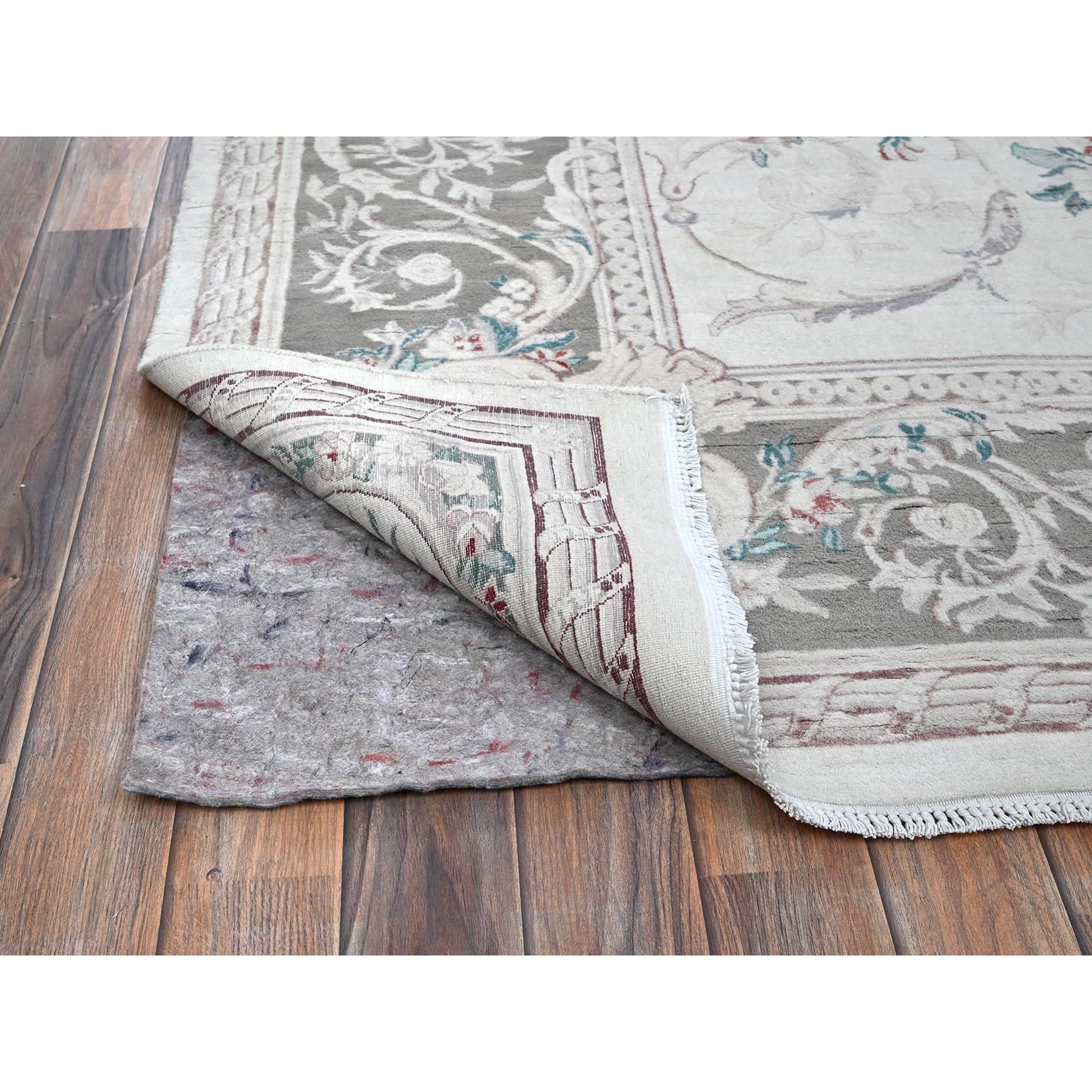 9'x11'9" Daisy White, Washed Out, Aubusson Design, Pak Persian, 300 KPSI, 100% Wool, Hand Knotted, Oriental Rug Sh1370