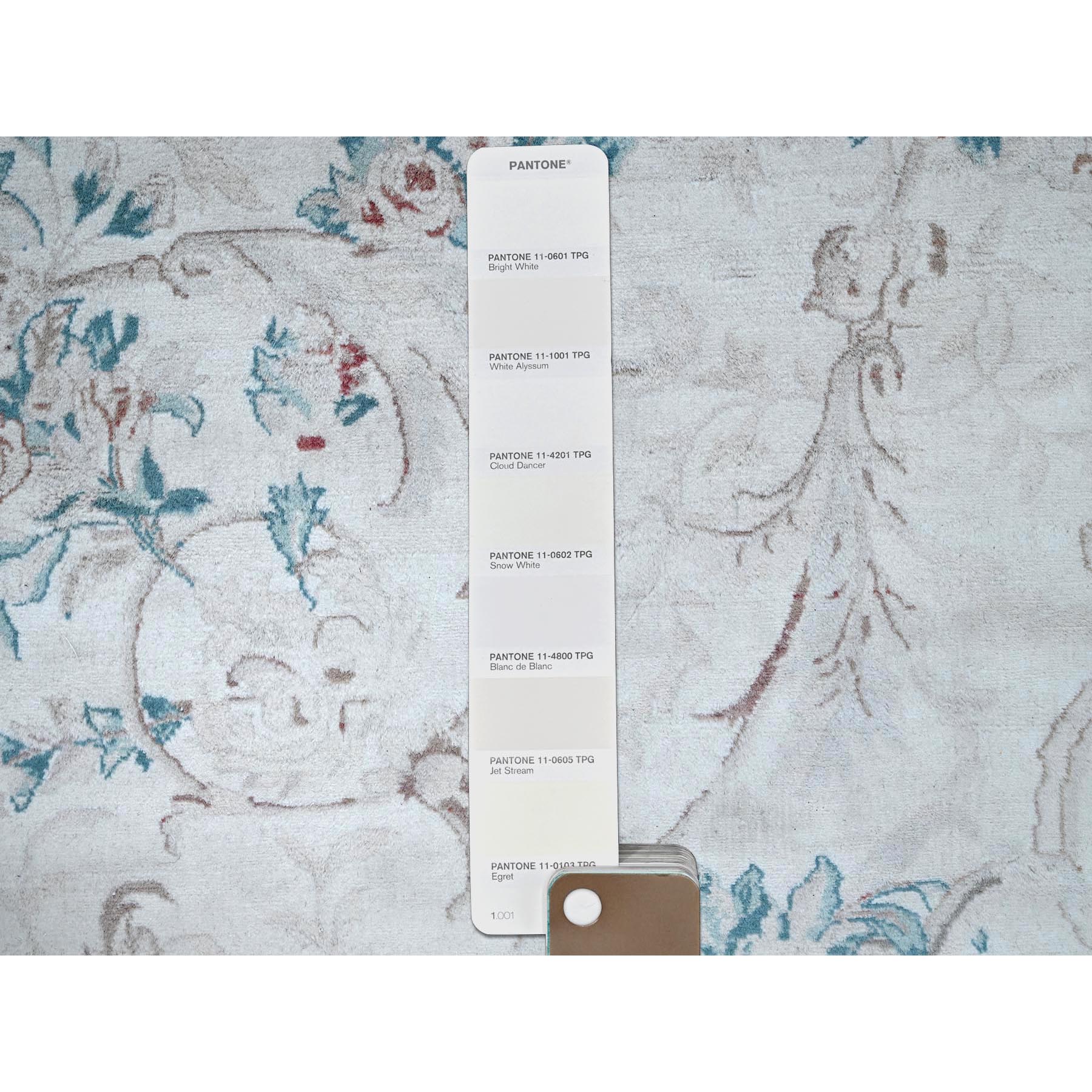 9'x11'9" Daisy White, Washed Out, Aubusson Design, Pak Persian, 300 KPSI, 100% Wool, Hand Knotted, Oriental Rug Sh1370