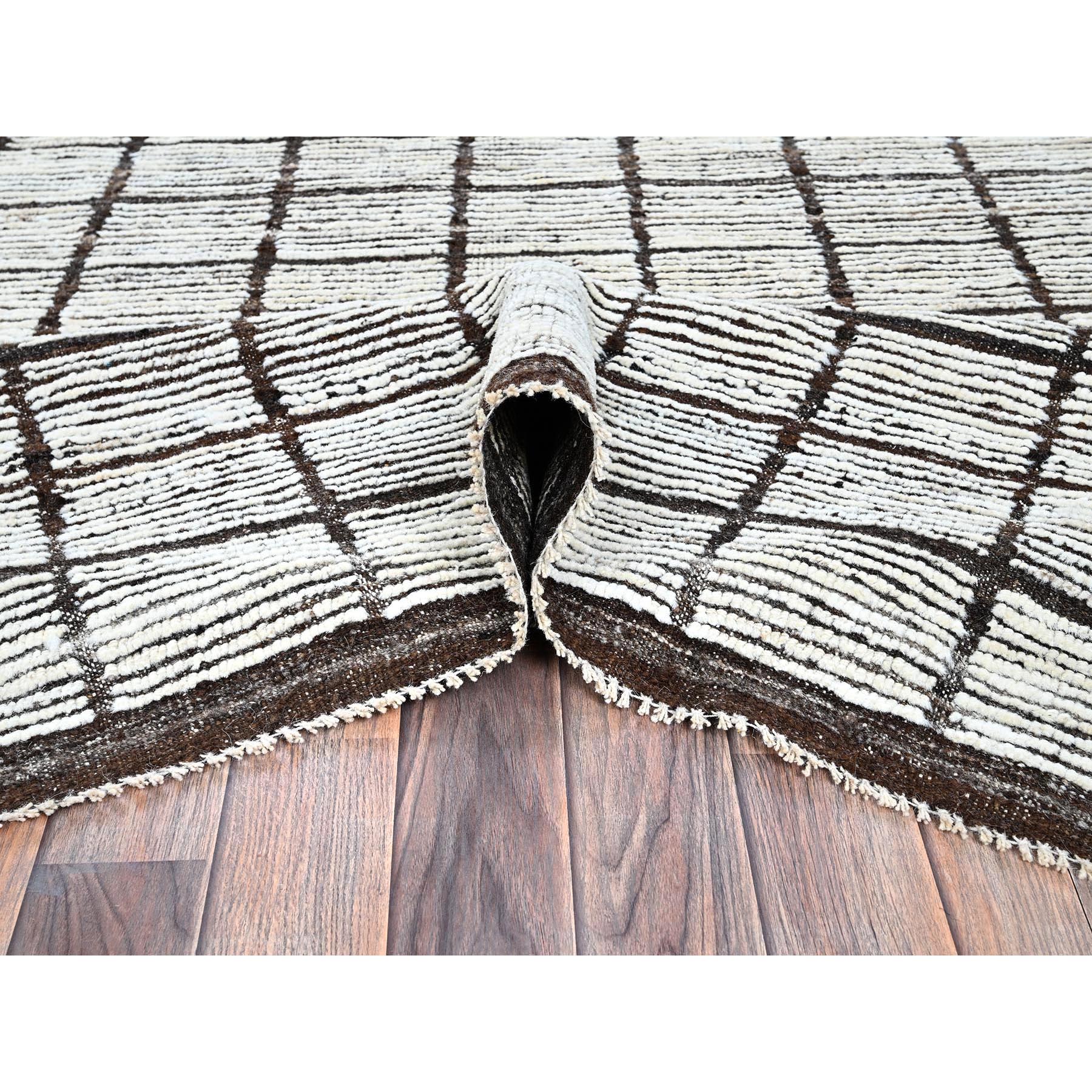 9'7"x11'8" Snow White, Moroccan Weave with Grid Design, Tone on Tone, Textured Pile, Undyed Natural Wool, Hand Knotted, Oriental Rug Sh1376