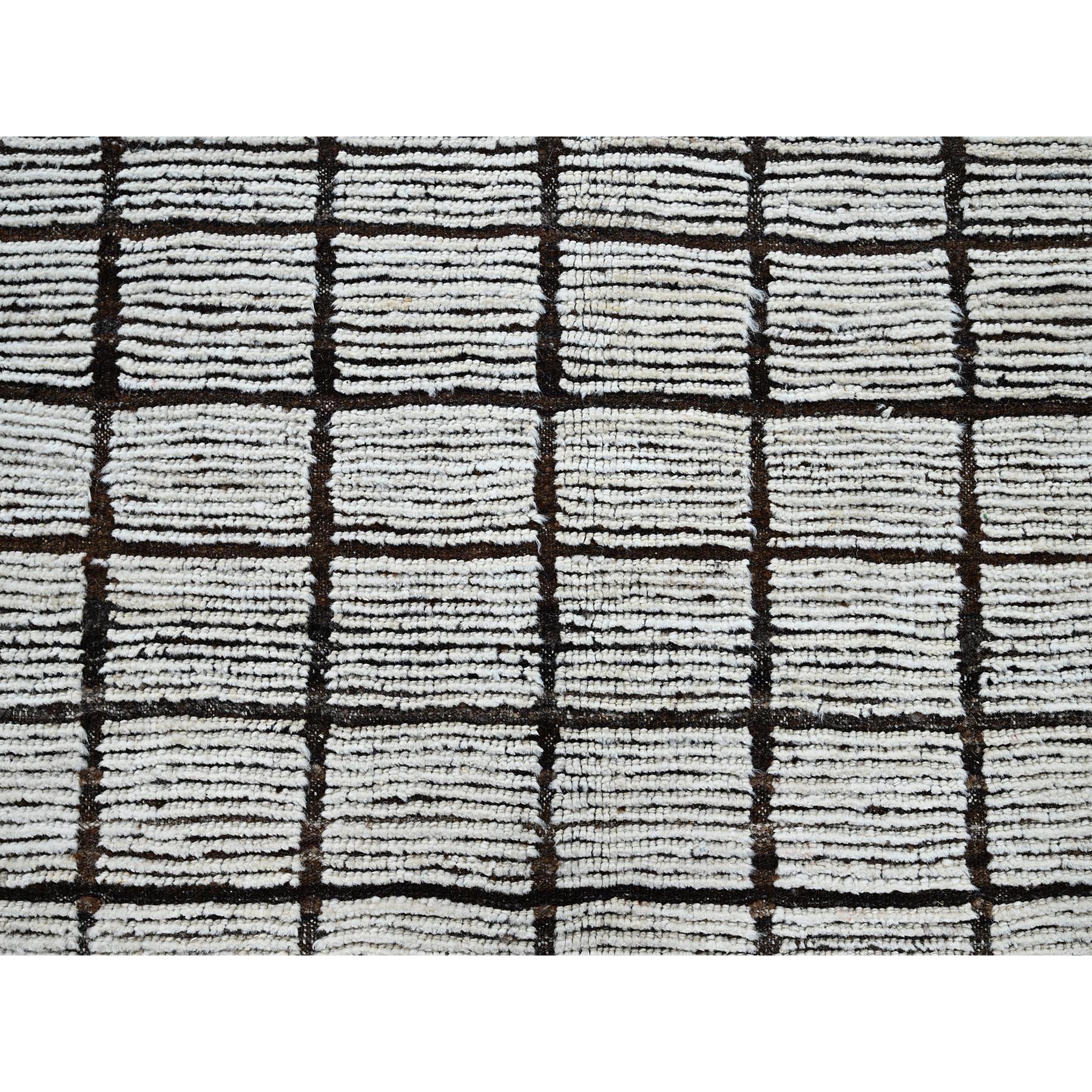 9'7"x11'8" Snow White, Moroccan Weave with Grid Design, Tone on Tone, Textured Pile, Undyed Natural Wool, Hand Knotted, Oriental Rug Sh1376