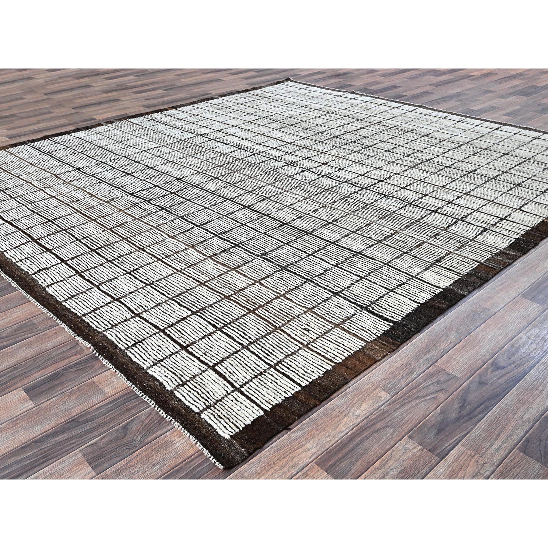 8'9"x9'10" Daisy White, Moroccan Weave with Box Design, Textured Pile, Tone on Tone, Undyed Natural Wool, Hand Knotted, Squarish, Oriental Rug Sh1378