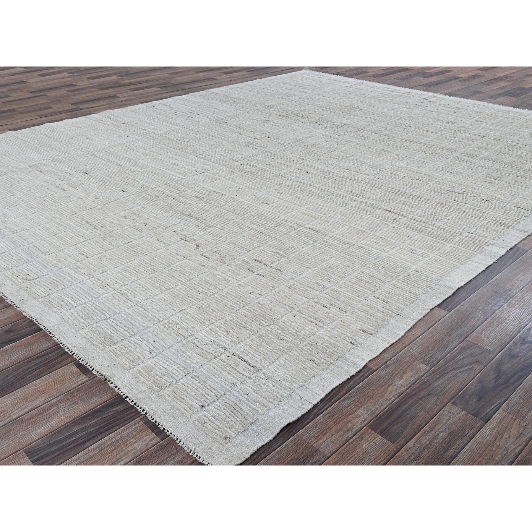 9'1"x12' Chiffon White, Moroccan Weave with Box Design, Textured Pile, Tone on Tone, Undyed Natural Wool, Hand Knotted, Oriental Rug Sh1379