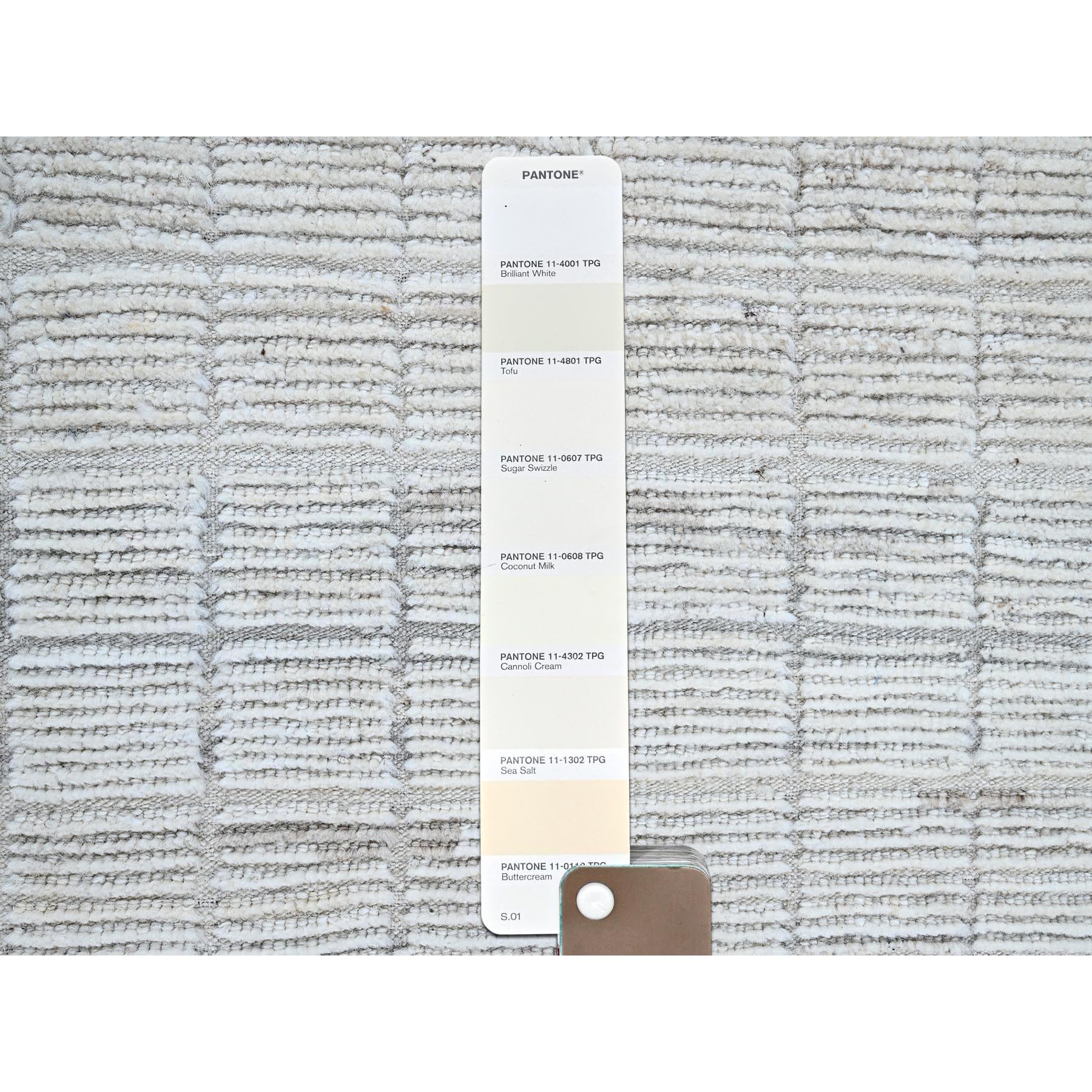 3'x5' Chiffon White, Moroccan Weave with Box Design, Textured Pile, Tone on Tone, Undyed Natural Wool, Hand Knotted, Oriental Rug Sh1383