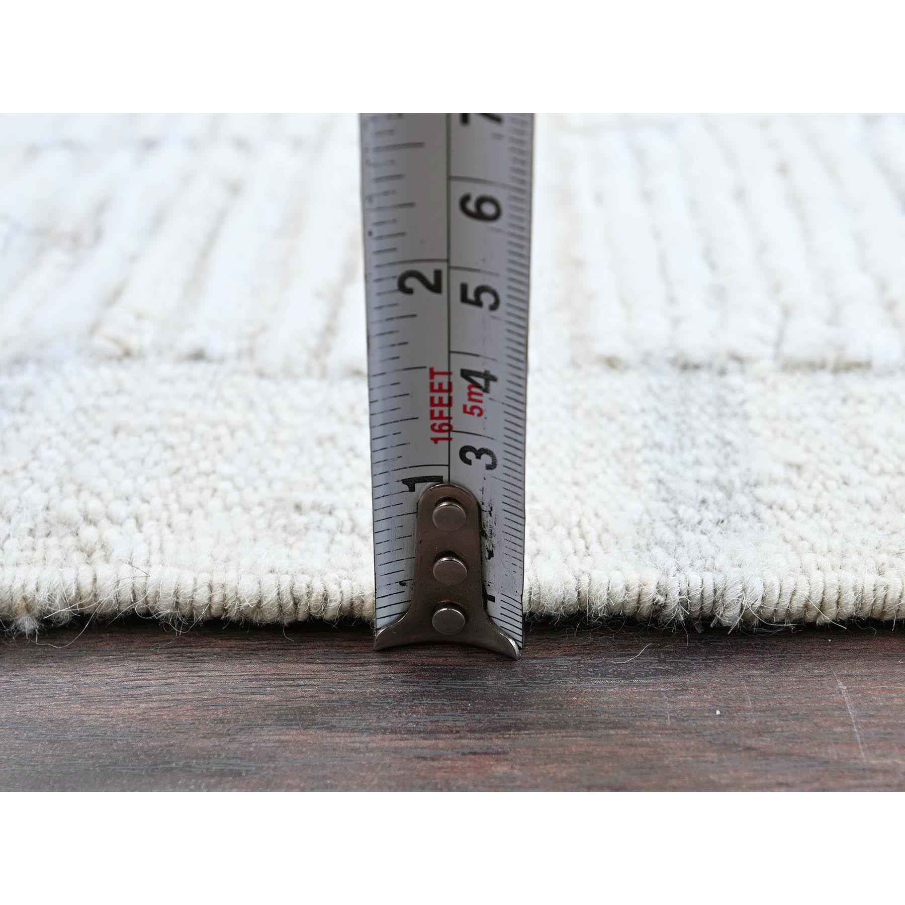 3'x5' Chiffon White, Moroccan Weave with Box Design, Textured Pile, Tone on Tone, Undyed Natural Wool, Hand Knotted, Oriental Rug Sh1383