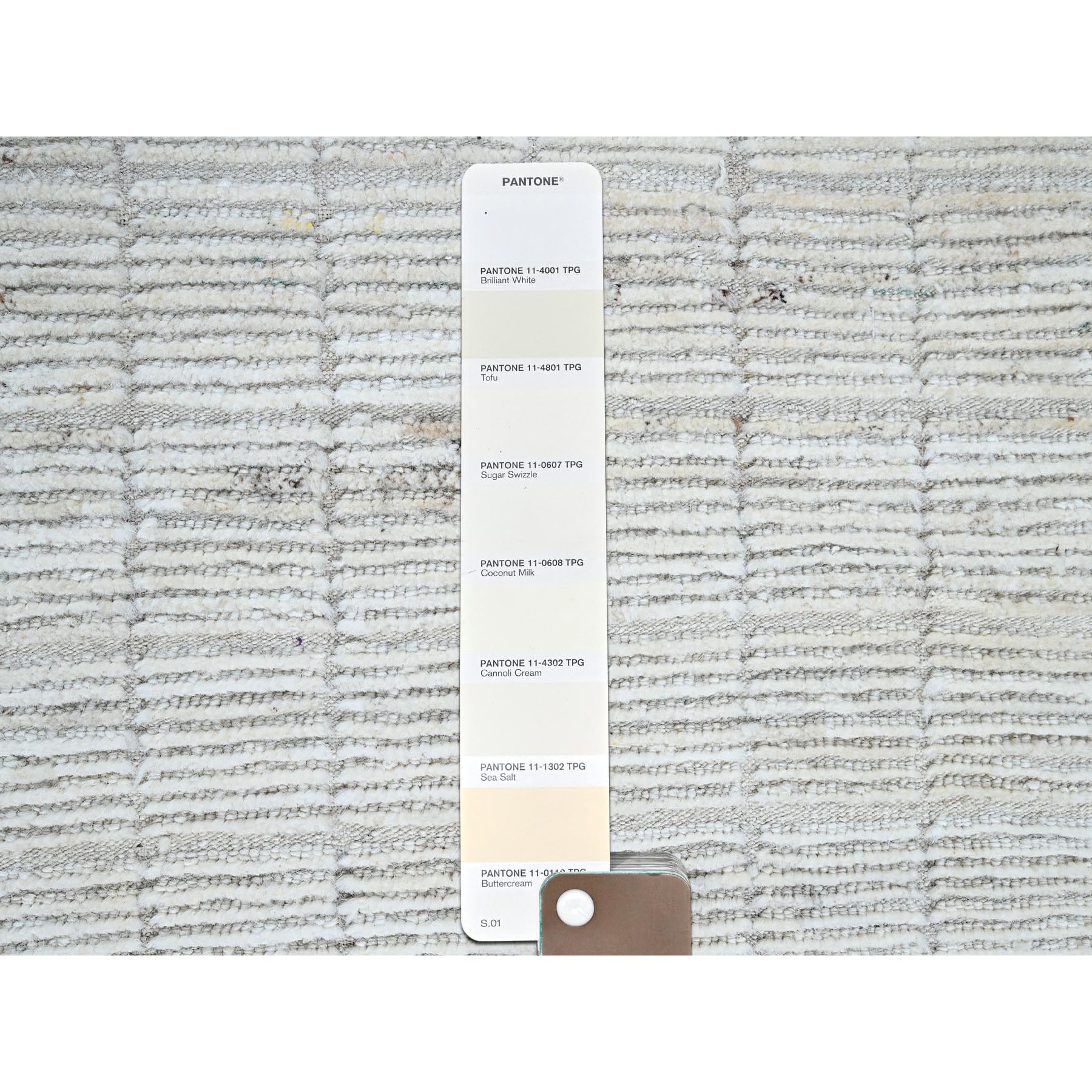 2'4"x3' Pearl White, Moroccan Weave with Squares Design, Textured Pile, Tone on Tone, Undyed Natural Wool, Hand Knotted, Sample, Mat, Oriental Rug Sh1386
