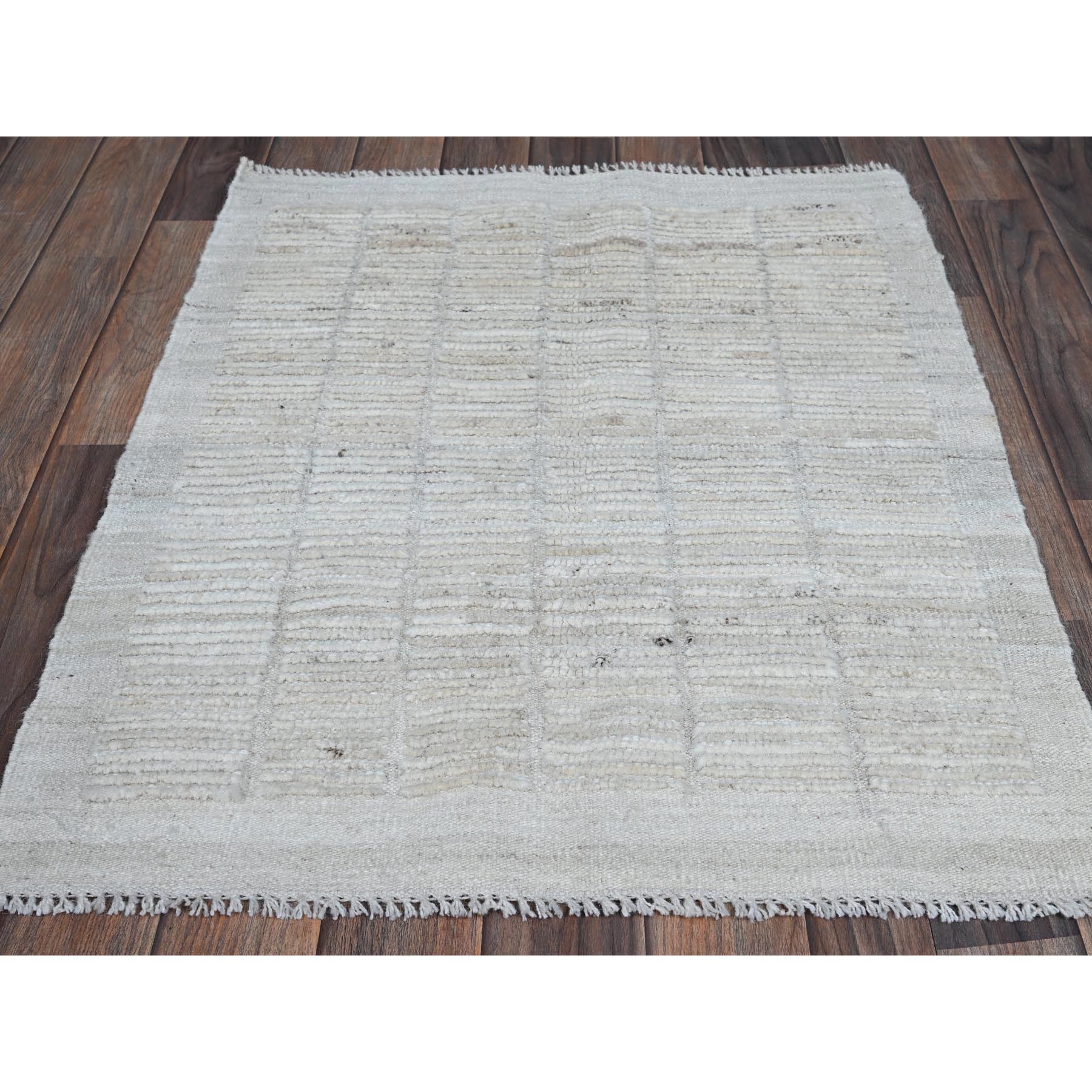 2'4"x3' Alabaster White, Hand Knotted, Moroccan Weave with Box Design, Textured Pile, Tone on Tone, Undyed Natural Wool, Mat, Sample, Oriental Rug Sh1387