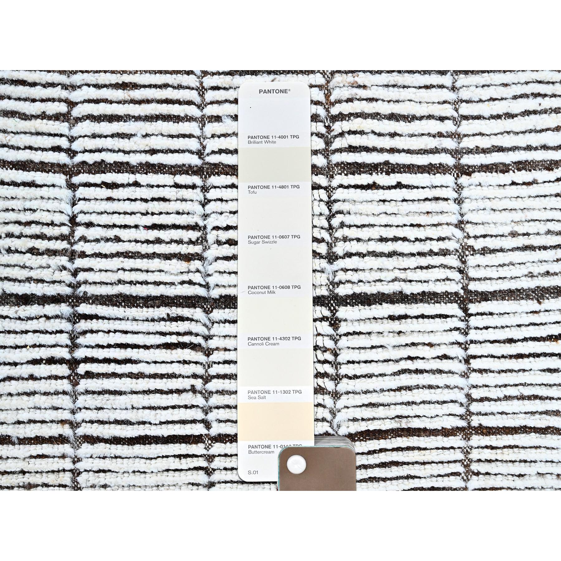 2'1"x2'8" Daisy White, Moroccan Weave with Grid Design, Textured Pile, Tone on Tone, Undyed Natural Wool, Hand Knotted, Mat, Sample, Oriental Rug Sh1392