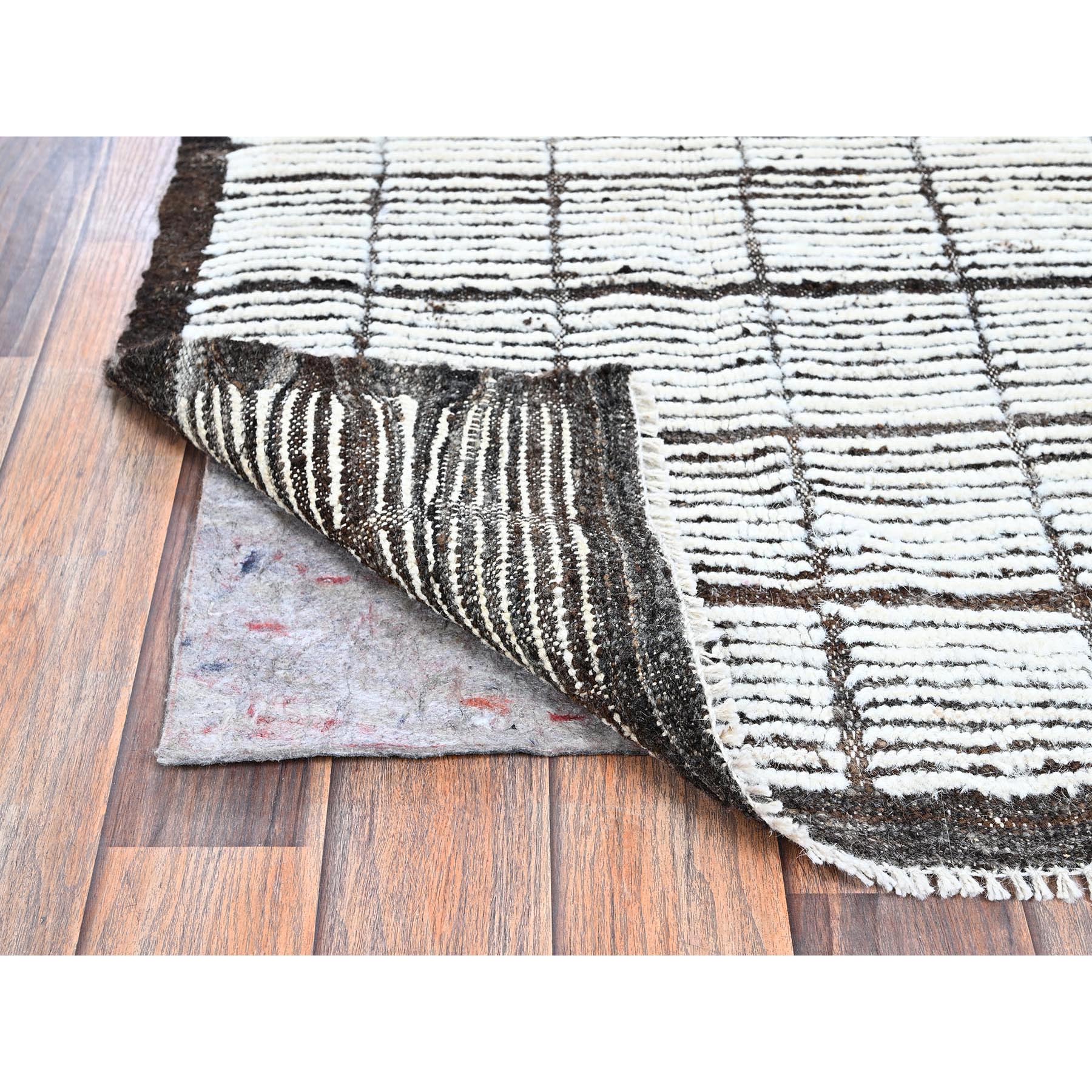 2'1"x3' Brilliant White, Moroccan Weave with Box Design, Textured Pile, Tone on Tone, Undyed Natural Wool, Hand Knotted, Mat, Sample, Oriental Rug Sh1395
