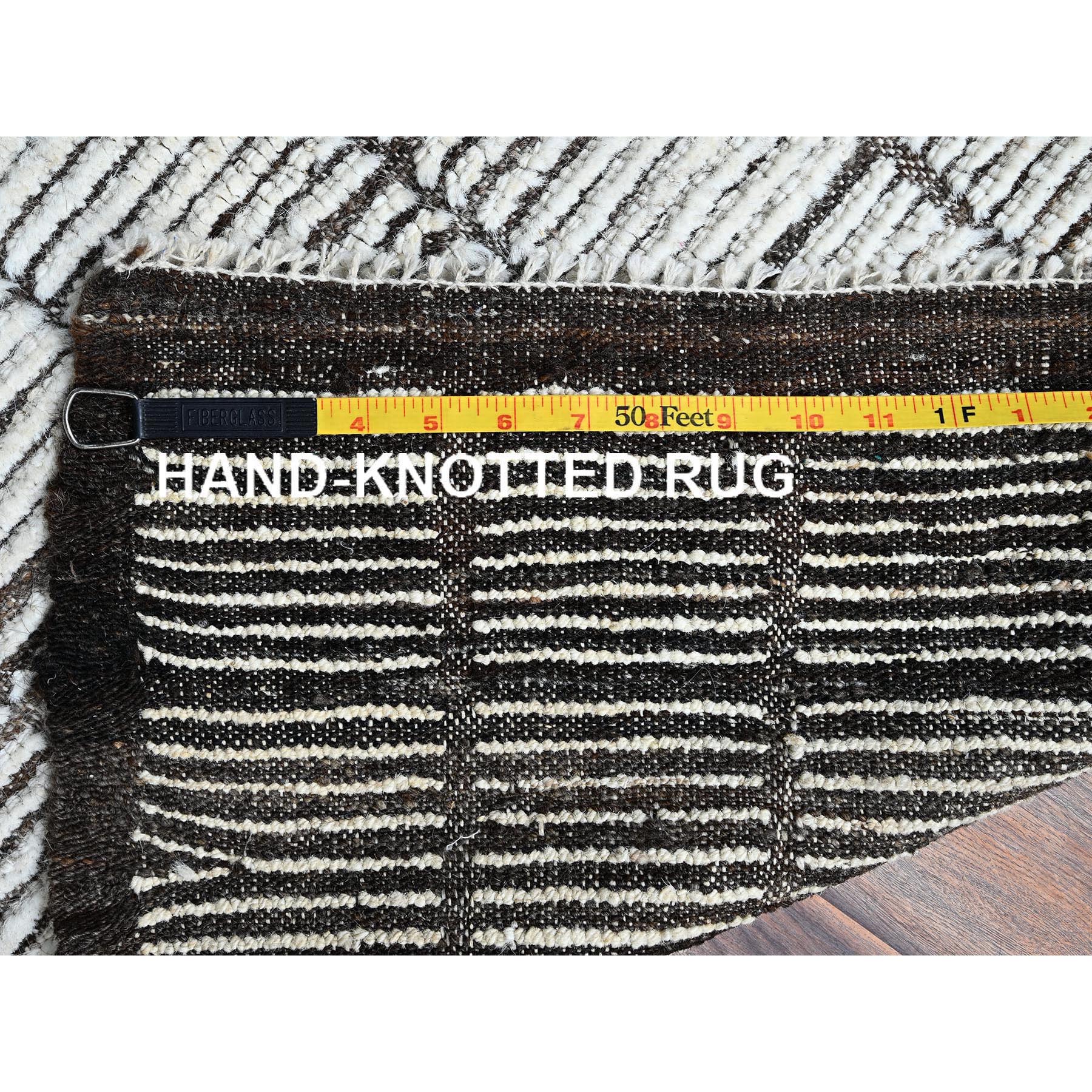 2'1"x2'8" Vista White, Tone on Tone, Moroccan Weave with Box Design, Textured Pile, Undyed Natural Wool, Hand Knotted, Mat, Sample, Oriental Rug Sh1396