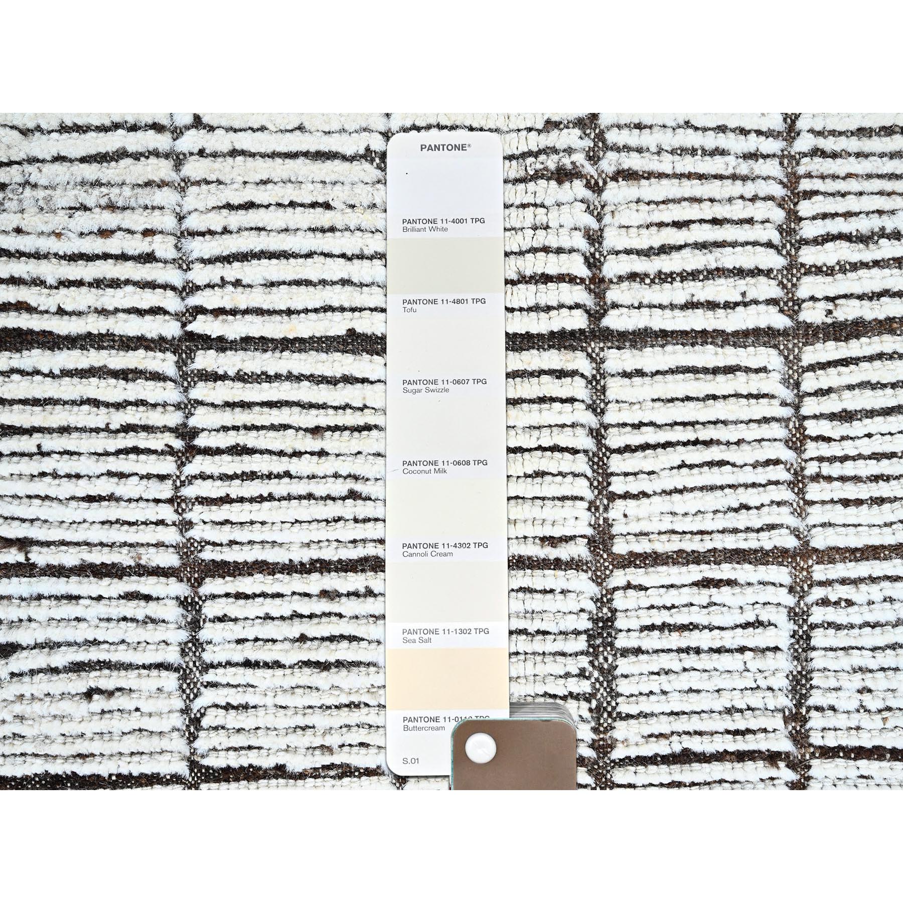 2'1"x2'8" Snow White, Moroccan Weave with Box Design, Tone on Tone, Textured Pile, Undyed Natural Wool, Hand Knotted, Mat, Sample, Oriental Rug Sh1397
