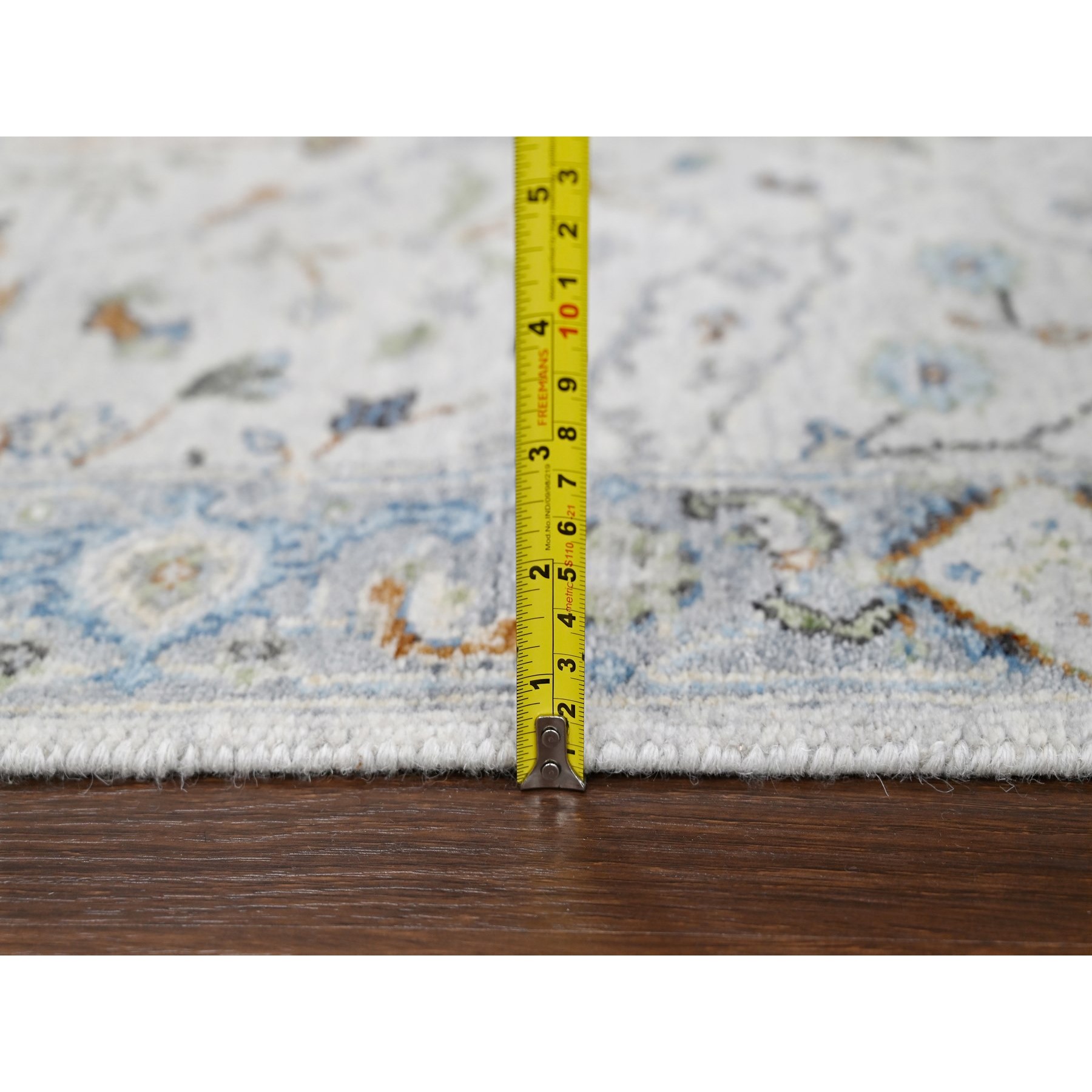 2'5"x7'9" Pearl White, Denser Weave, Oushak with Floral Motifs, Pure Wool, Hand Knotted, Runner, Oriental Rug Sh10088