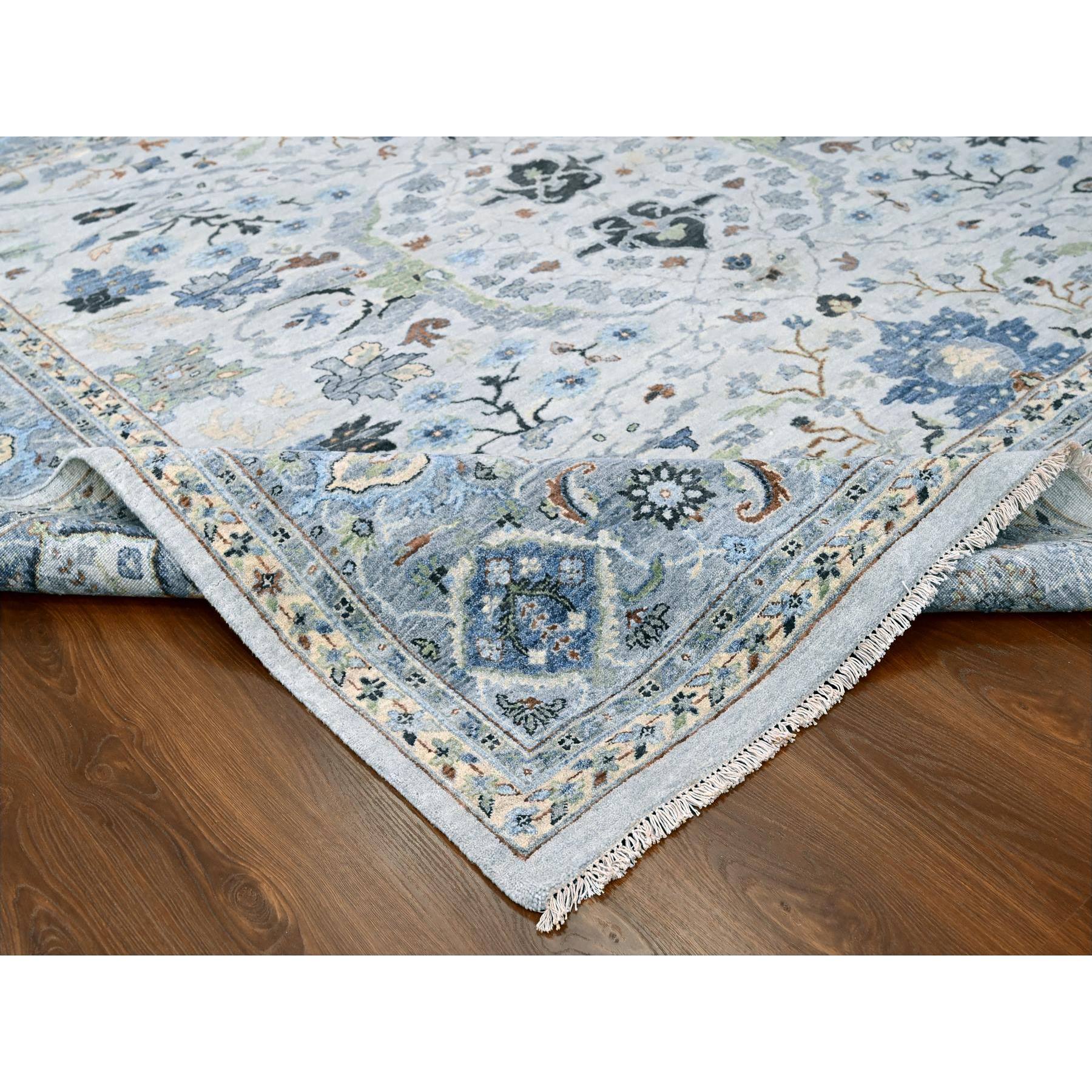 10'x10' Chiffon White, Hand Knotted, Denser Weave, Oushak with Floral Motifs, Pure Wool, Square, Oriental Rug Sh10110