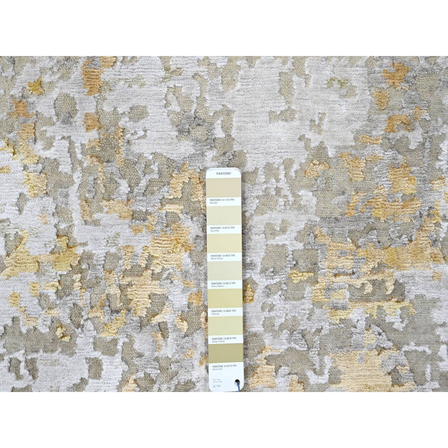 5'x7' Beige with Gold, Hand Knotted, Abstract Design, Wool and Silk, Hi-Low Pile, Oriental Rug Sh10200