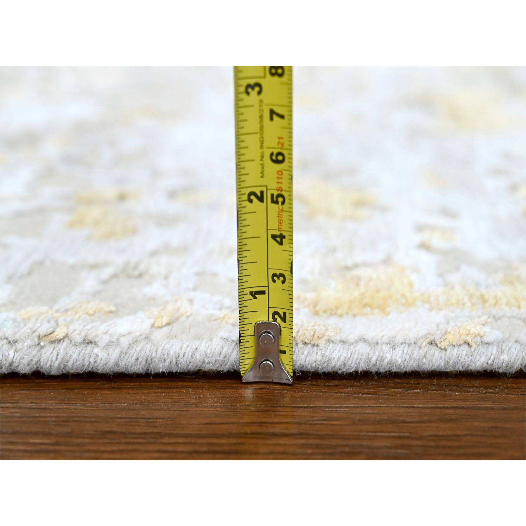 5'x7' Beige with Gold, Hand Knotted, Abstract Design, Wool and Silk, Hi-Low Pile, Oriental Rug Sh10200