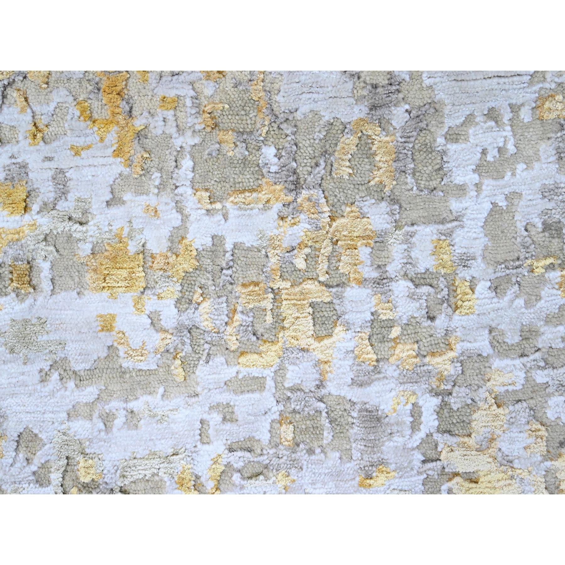 6'x6' Beige with Gold, Wool and Silk, Abstract Design, Hi-Low Pile, Hand Knotted, Round, Oriental Rug Sh10203