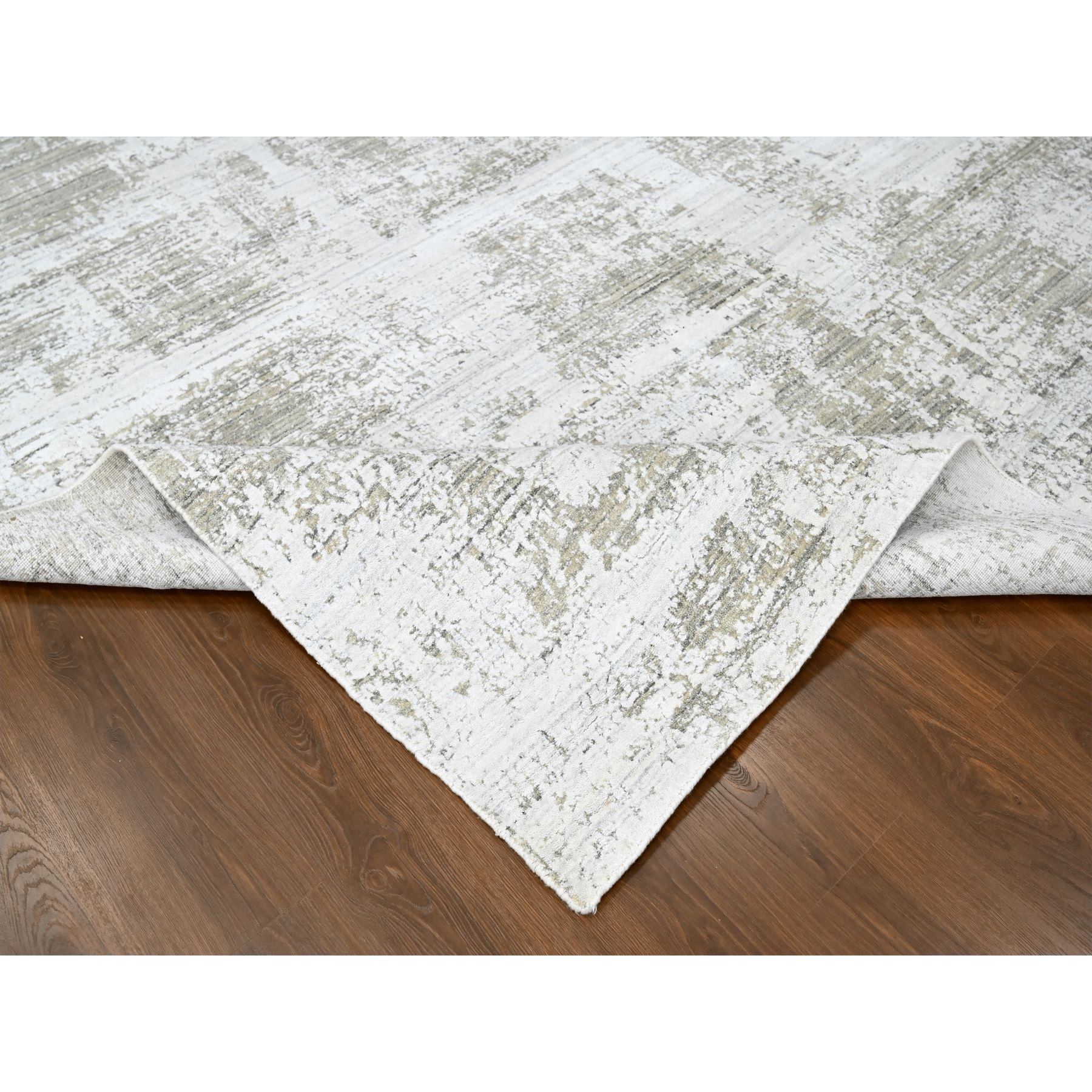 8'x10' Cotton White with Brown, Modern Design, Hand Loomed, Wool and Plant Based Silk, Textured Pile, Oriental Rug Sh10281