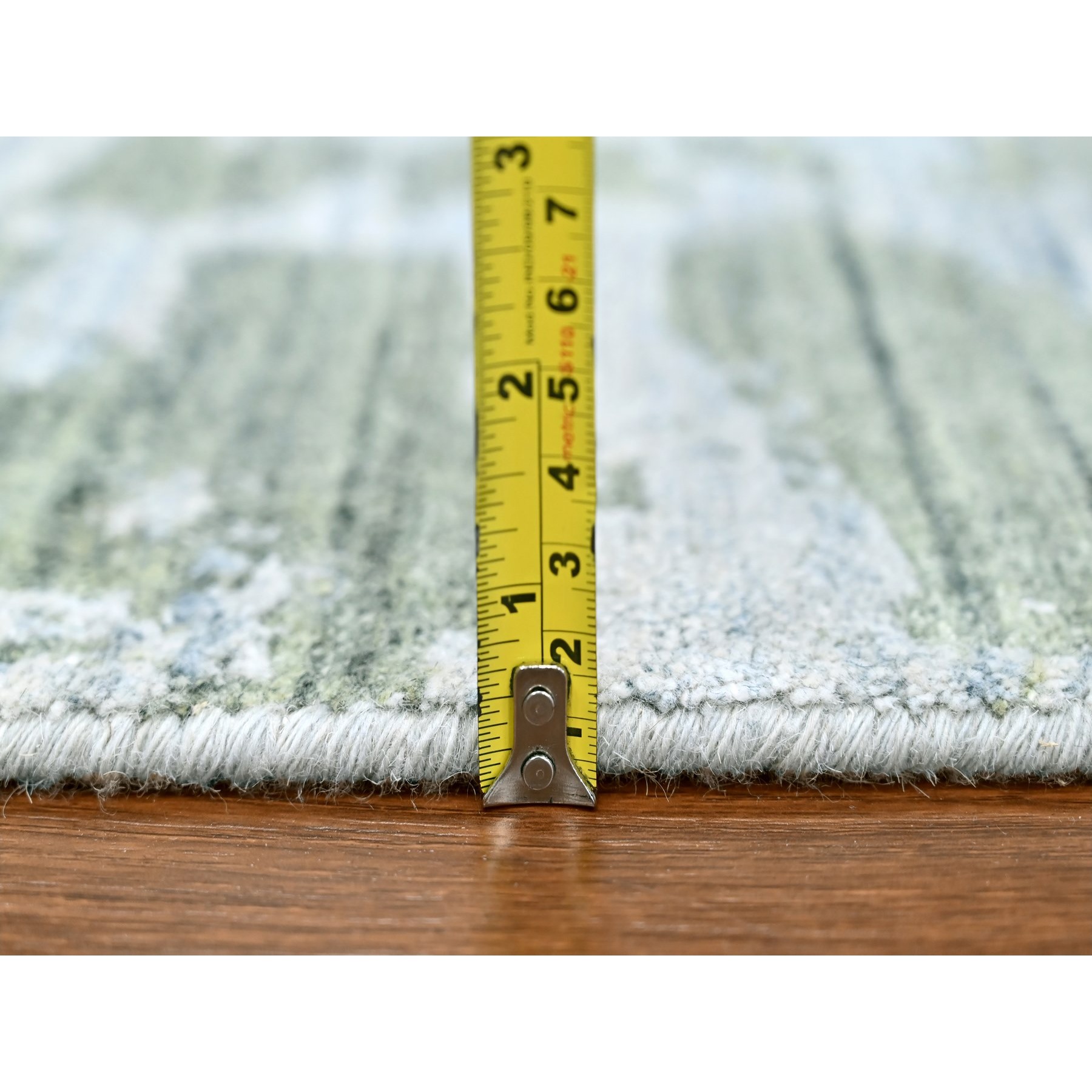5'5"x7'5" Pistachio Green, Hand Loomed, Wool and Plant Based Silk, Textured Pile, Modern Design, Oriental Rug Sh10283