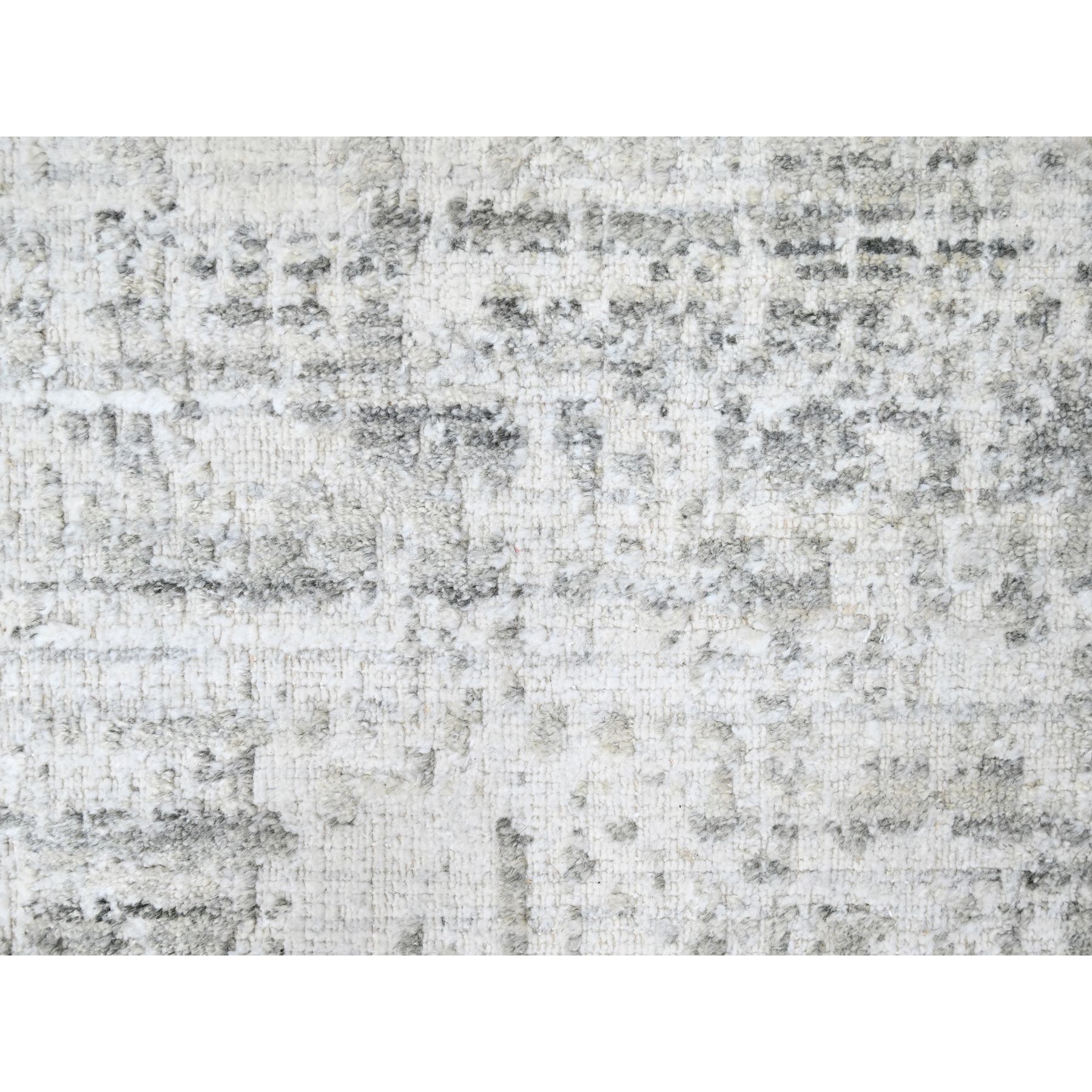 4'x6' Chiffon White with Gray, Modern Design, Hand Loomed, Wool and Plant Based Silk, Textured Pile, Oriental Rug Sh10288