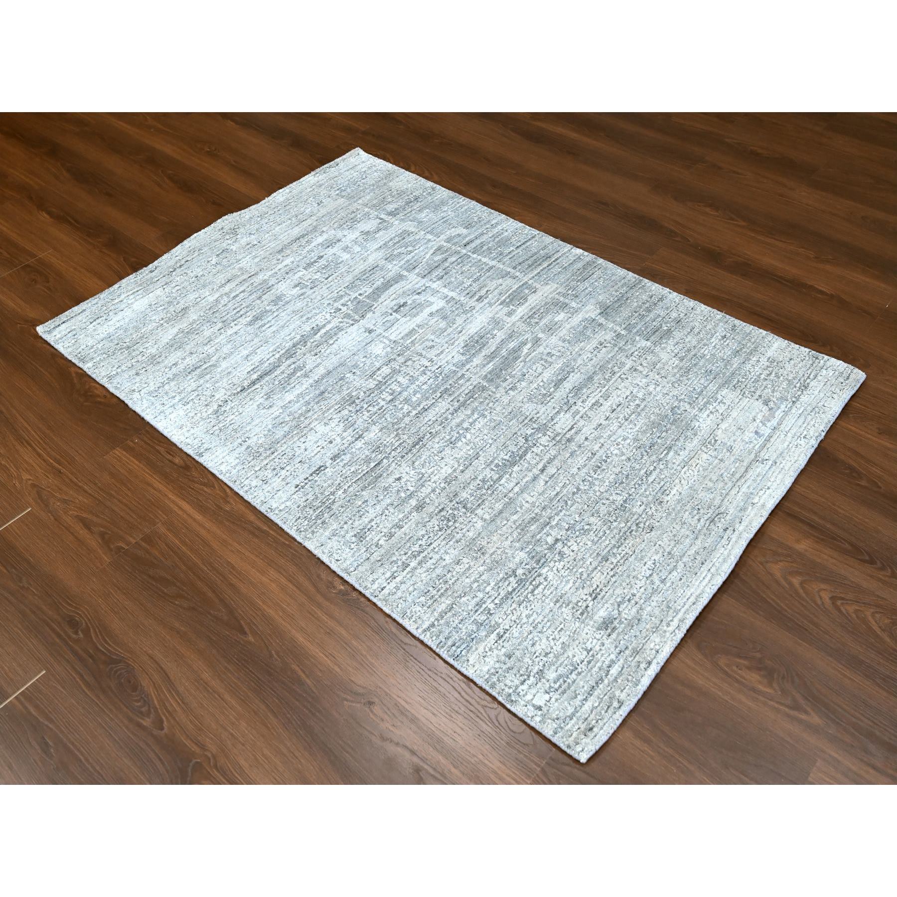 4'2"x6' Misty Gray, Wool and Plant Based Silk, Hand Loomed, Textured Pile, Modern Design, Oriental Rug Sh10289