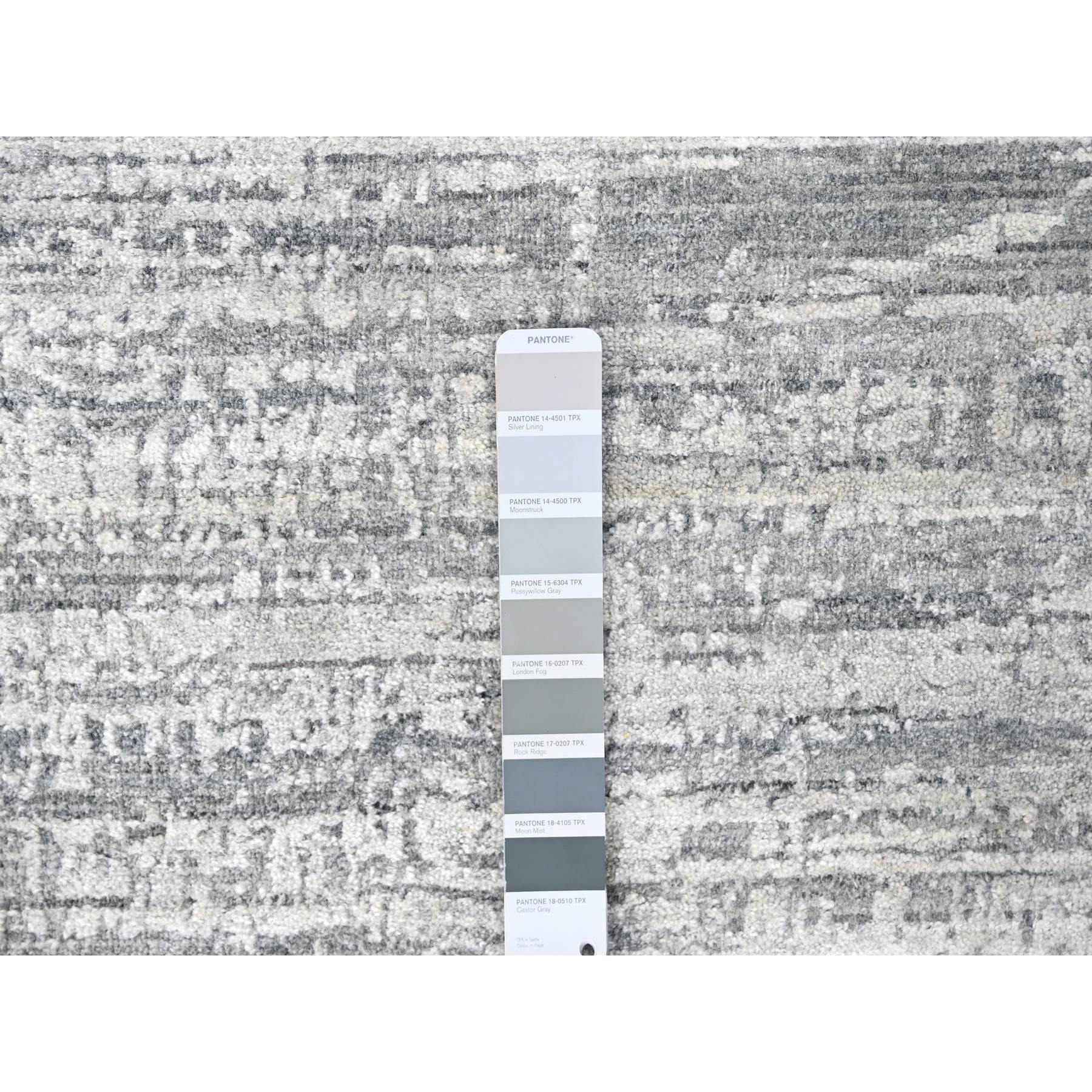 4'2"x6' Misty Gray, Wool and Plant Based Silk, Hand Loomed, Textured Pile, Modern Design, Oriental Rug Sh10289