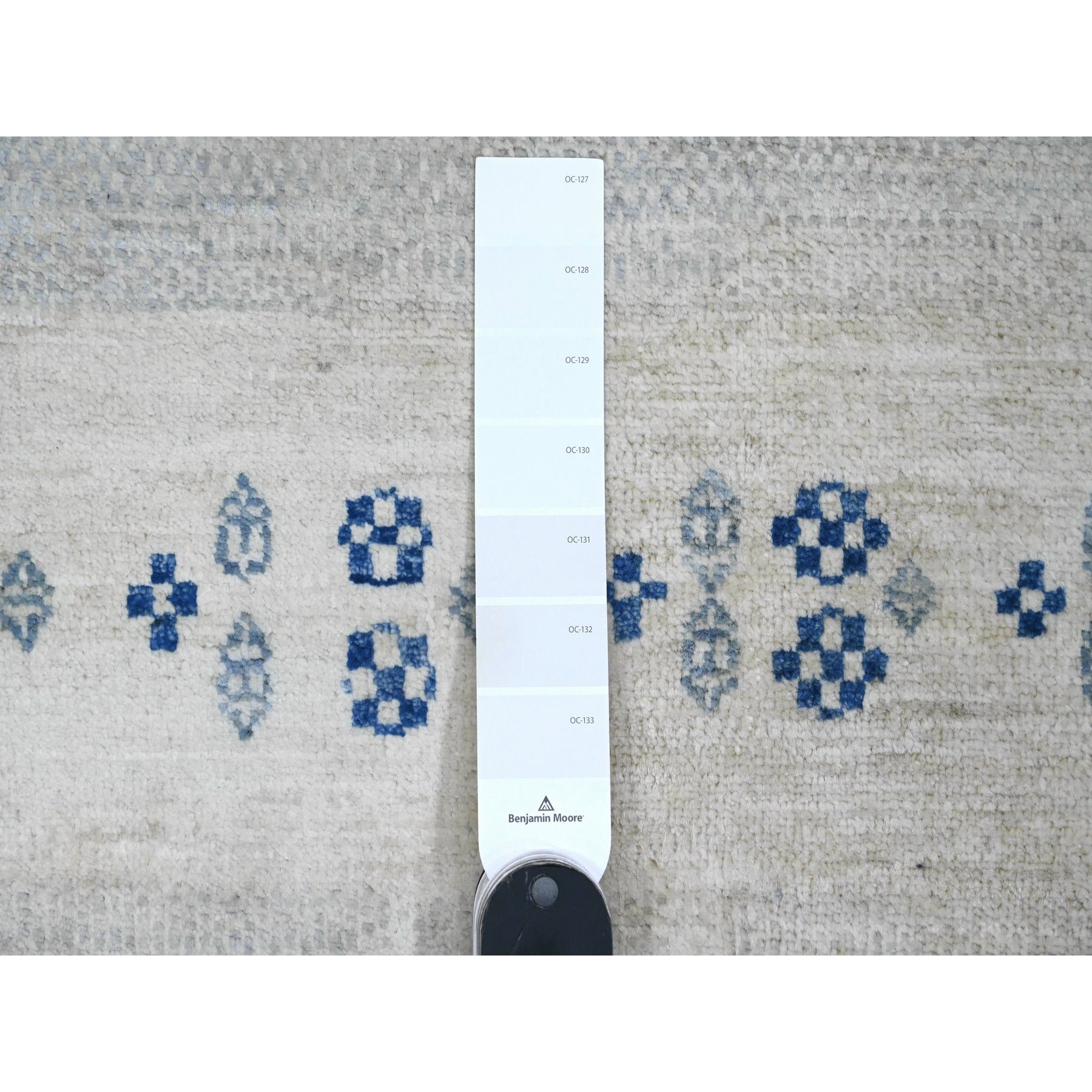 8'3"x9'7" Chiffon White, Fine Kashkuli Gabbeh with Small Animal Figurines, Soft Wool, Hand Knotted, Vegetable Dyes, Oriental Rug Sh20020