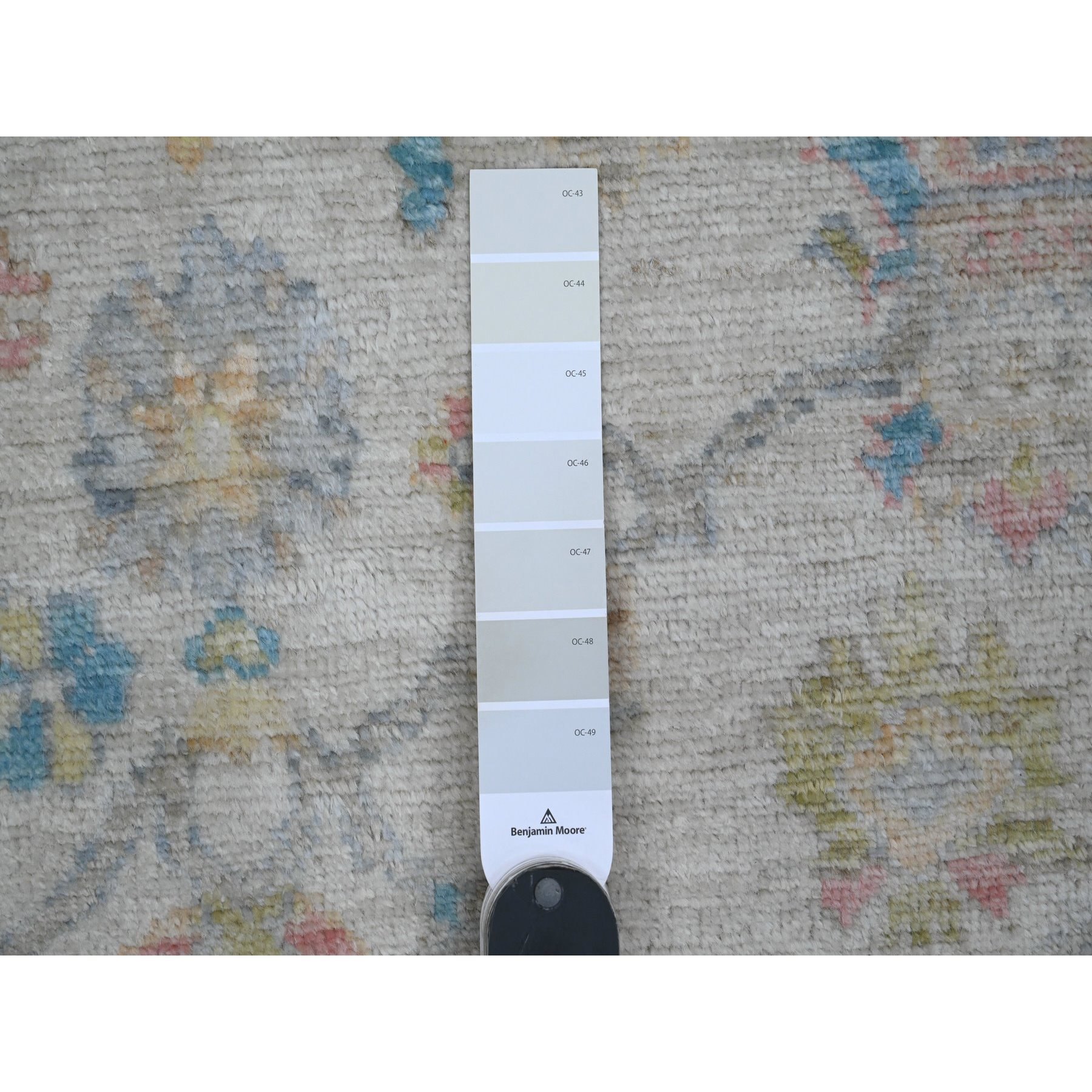 4'1"x9'6" Chiffon White, Hand Knotted, Afghan Angora Oushak with Colorful Leaf Design, Vegetable Dyes, 100% Wool, Wide Runner, Oriental Rug Sh20076