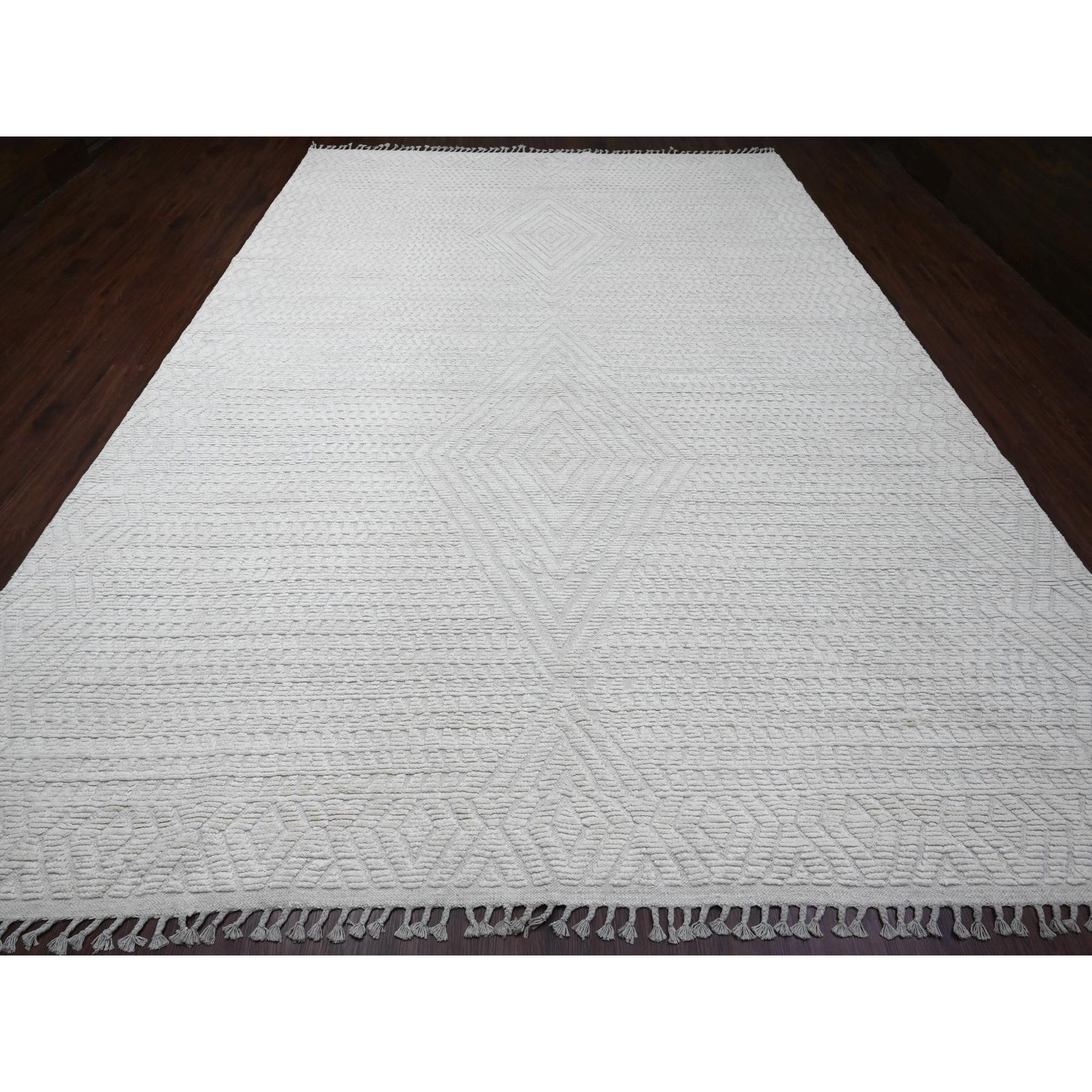 9'10"x14'1" Pearl White, Moroccan Weave, Tone on Tone, Intricate Diamond Pattern, Hand Knotted, 100% Wool, Oriental Rug Sh20080