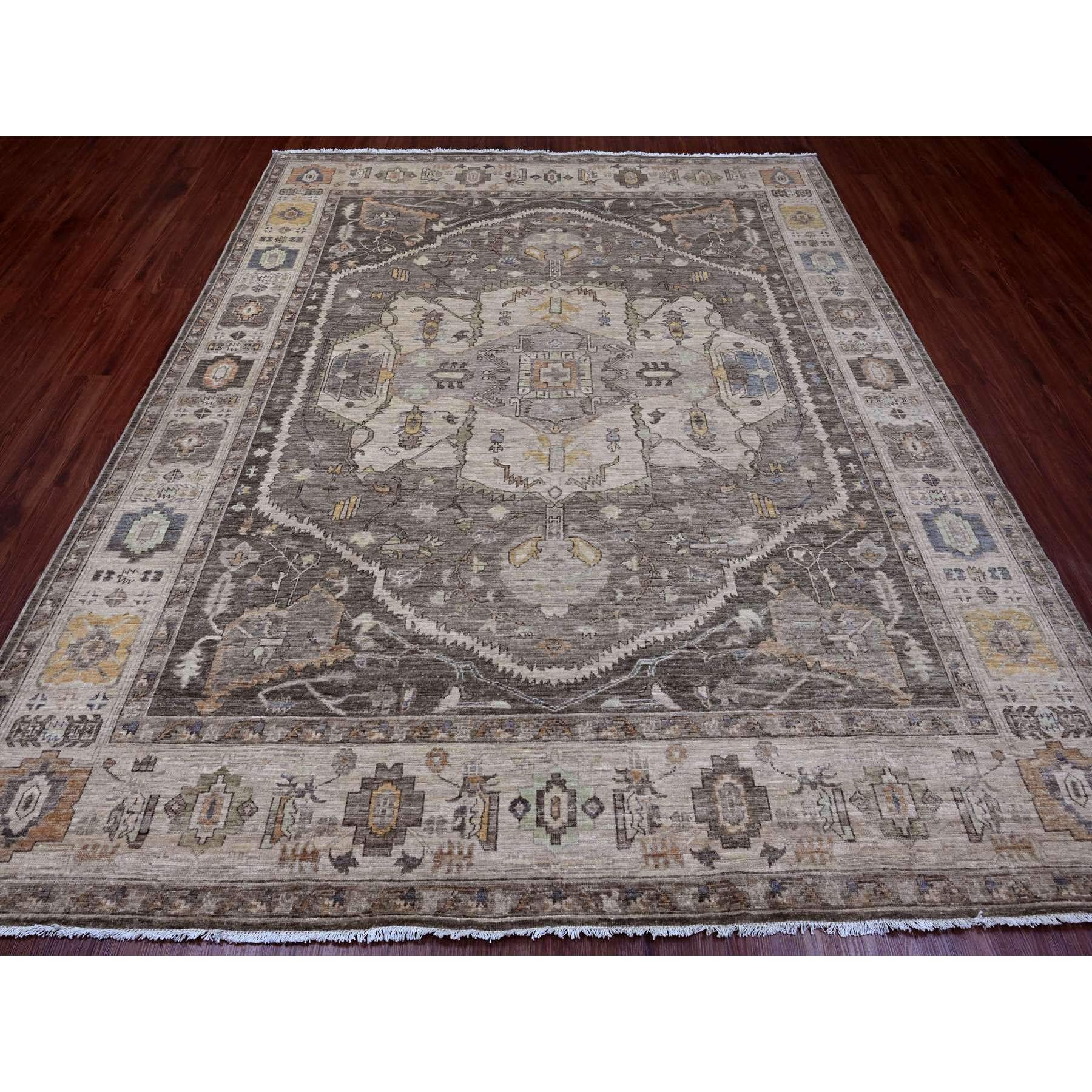 8'1"x9'9" Fossil Gray, Serapi Heriz with Large Medallion Design, Peshawar, Natural Dyes, Hand Knotted, 100% Wool, Oriental Rug Sh20091