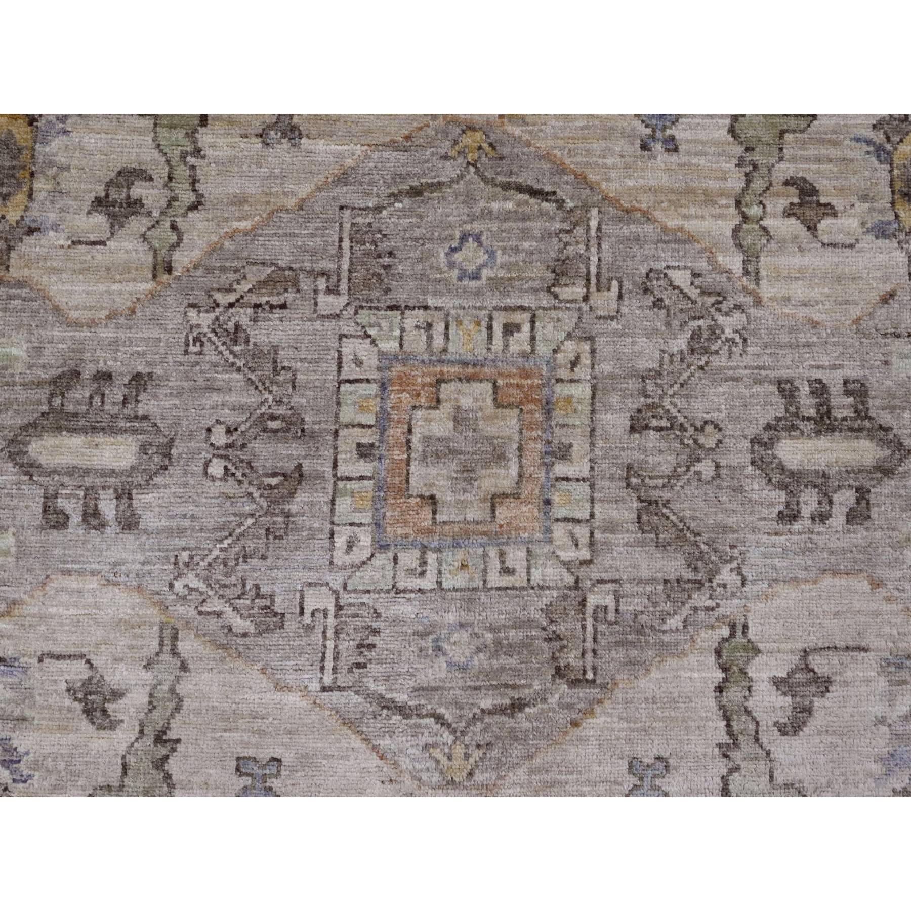 8'1"x9'9" Fossil Gray, Serapi Heriz with Large Medallion Design, Peshawar, Natural Dyes, Hand Knotted, 100% Wool, Oriental Rug Sh20091